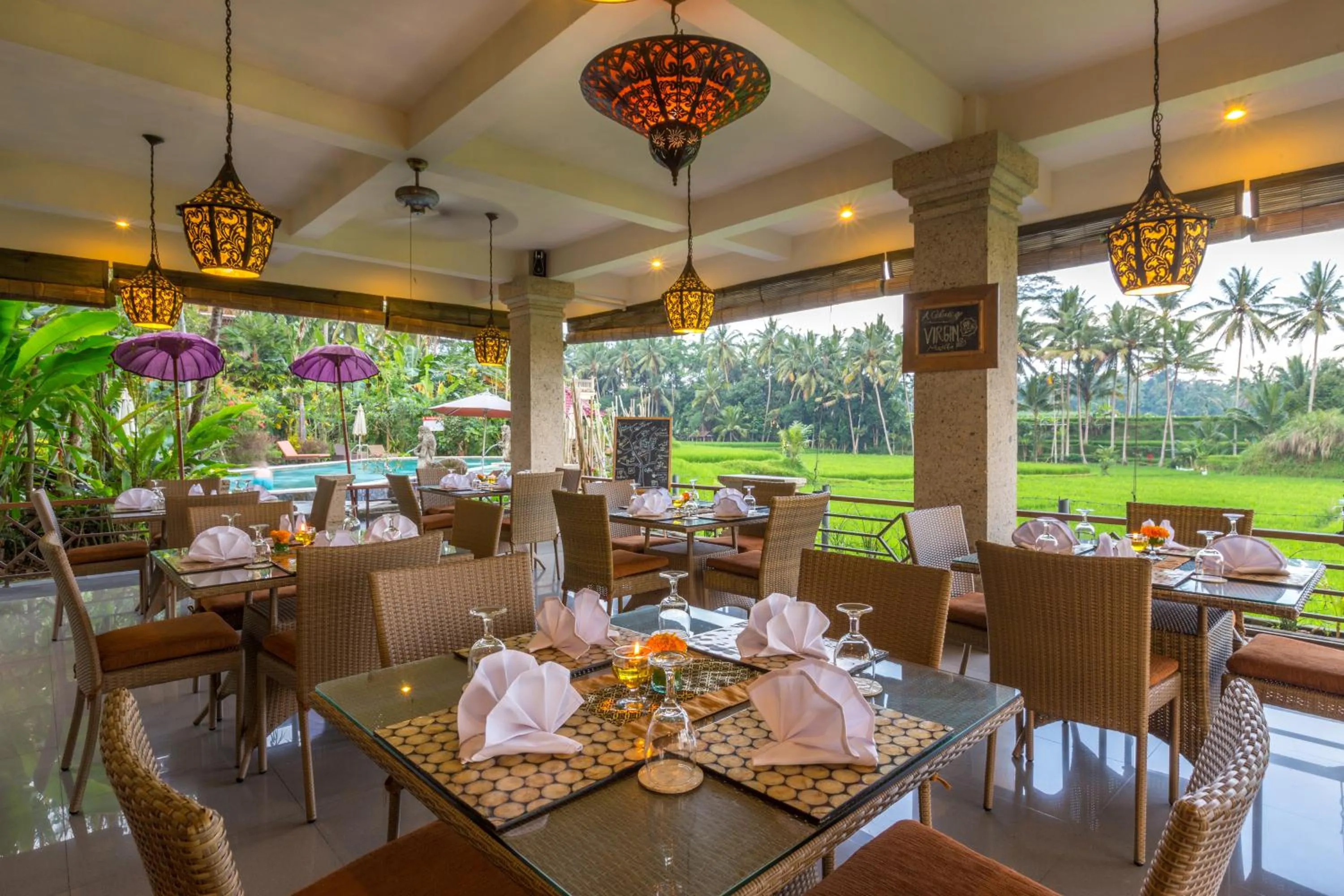 Restaurant/places to eat in Om Ham Retreat and Resort