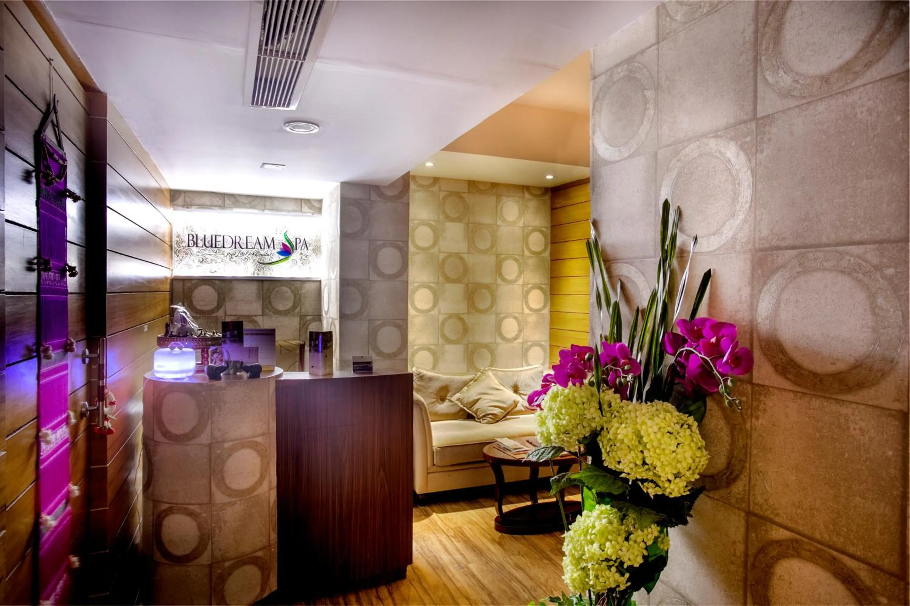 Massage in Bengal Blueberry