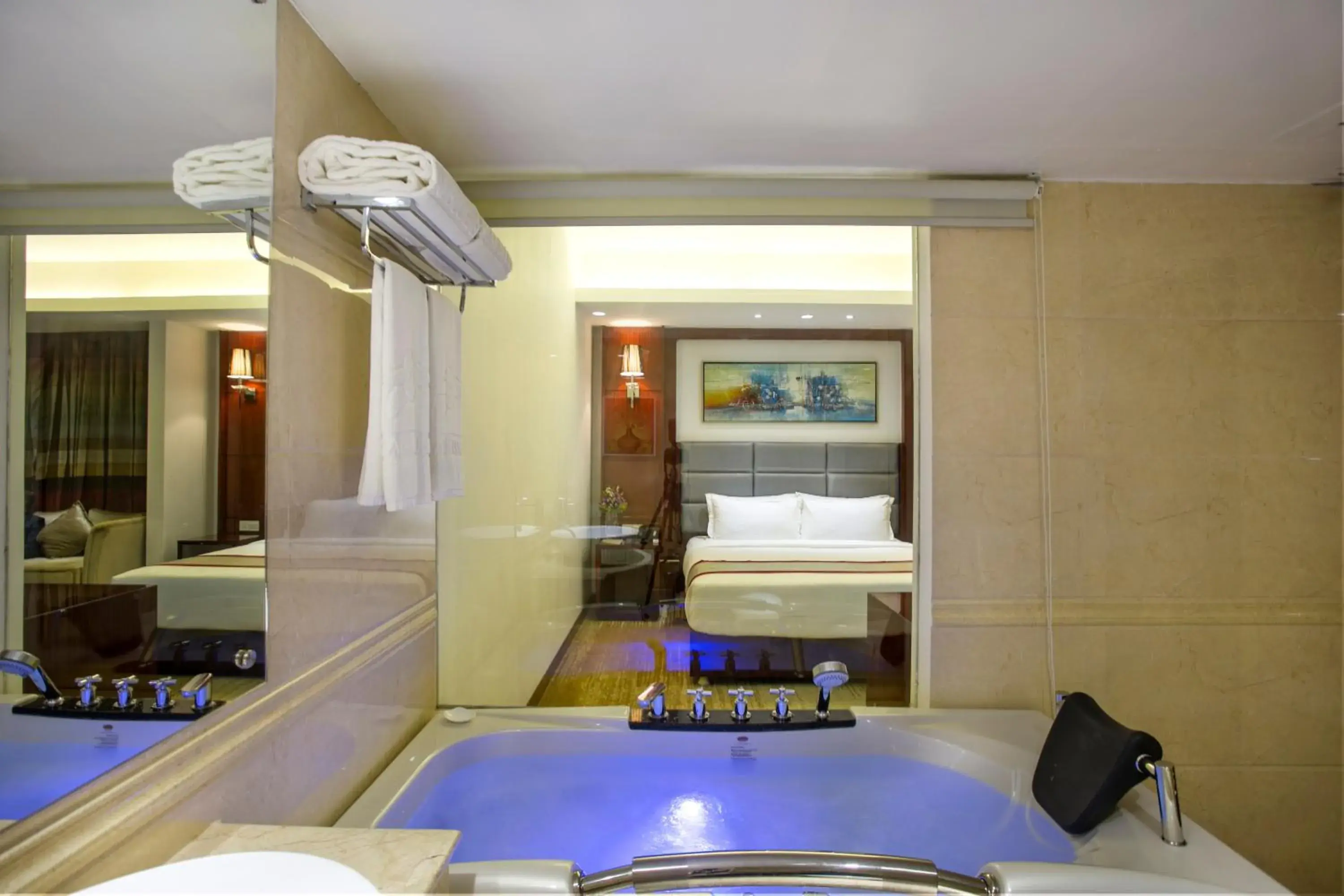 Classic Suite in Bengal Blueberry Classic Suite in Bengal Blueberry