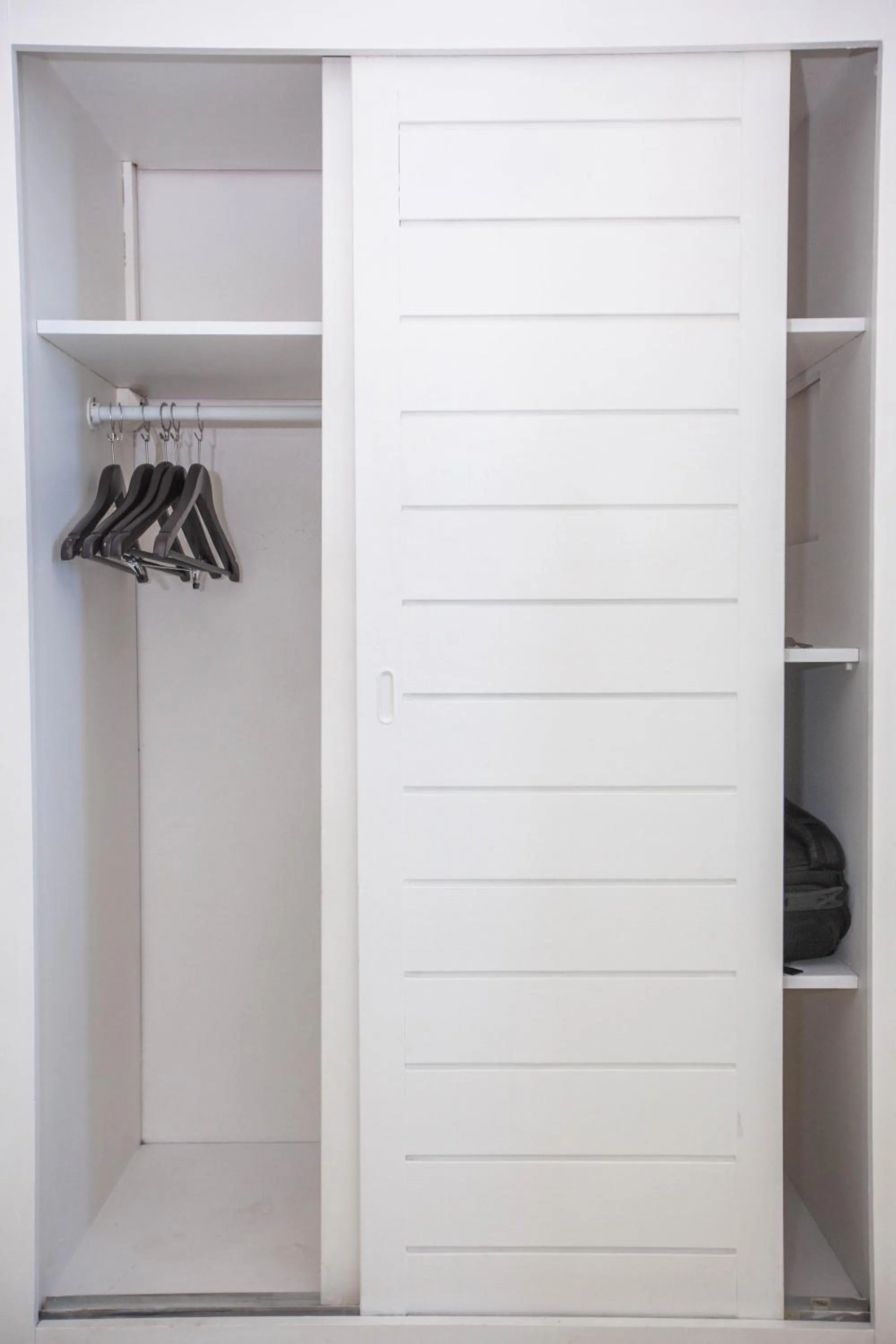 wardrobe in Les Aigrettes