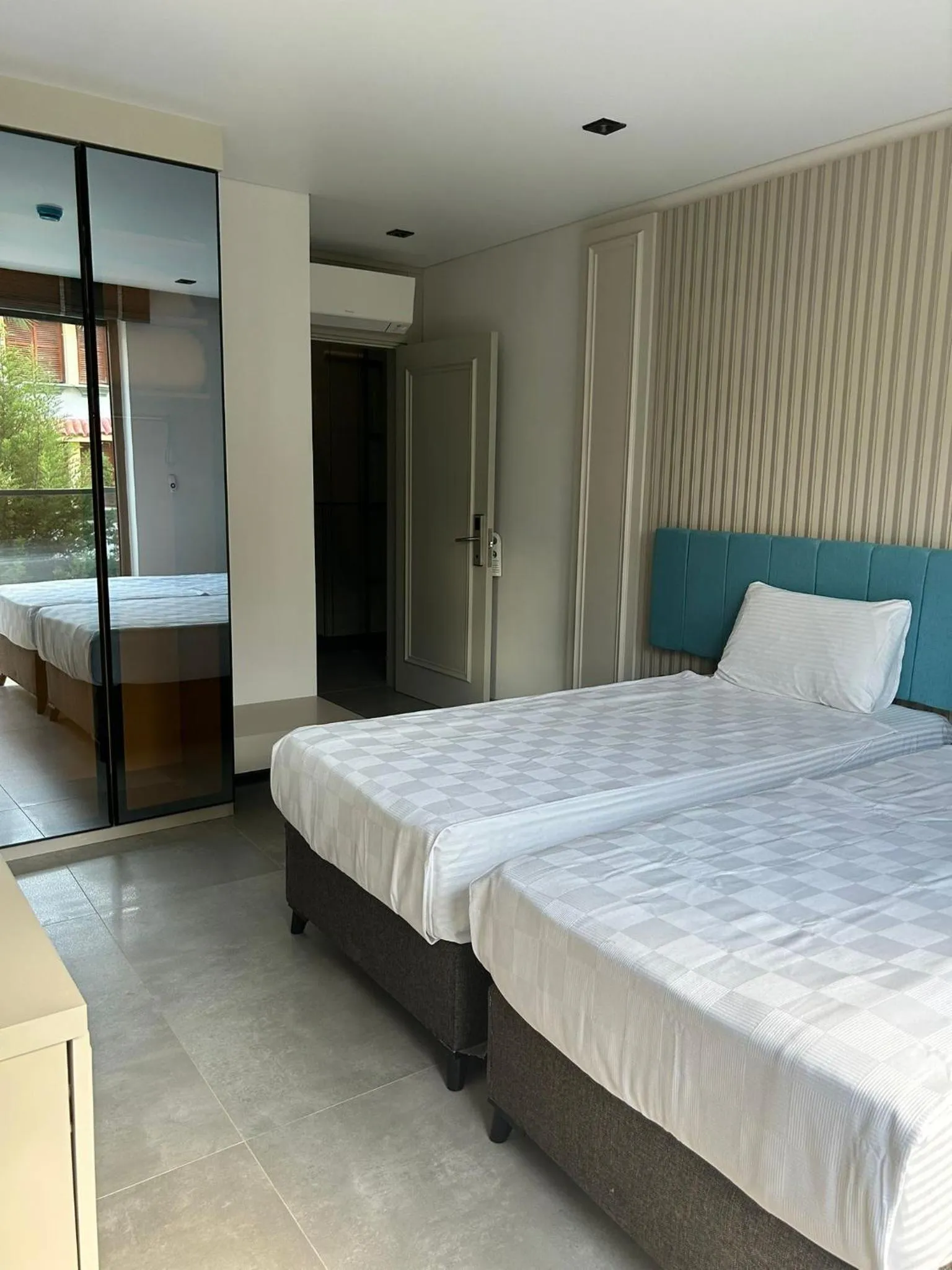 Bedroom, Bed in Sam Hotel