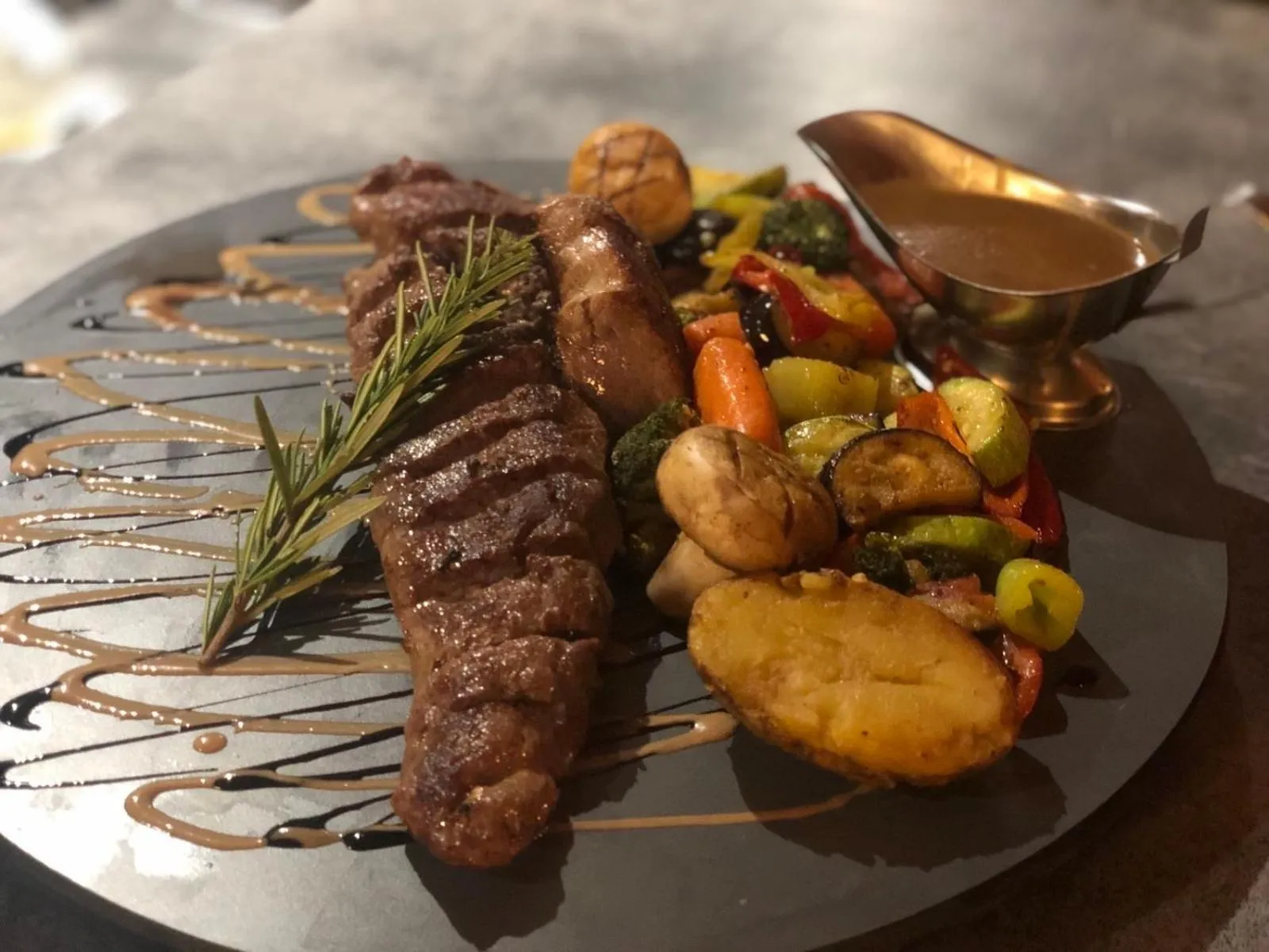 Food and drinks in Hotel Antika