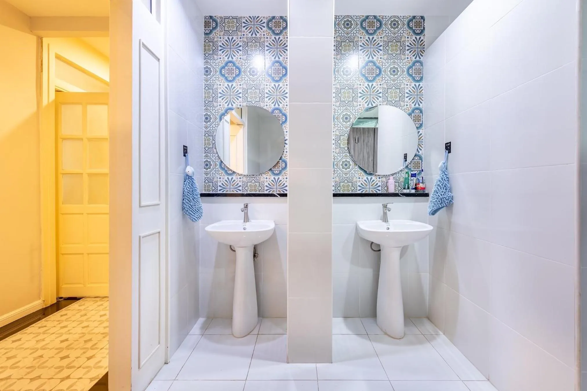 Shower in Visut House Hostel