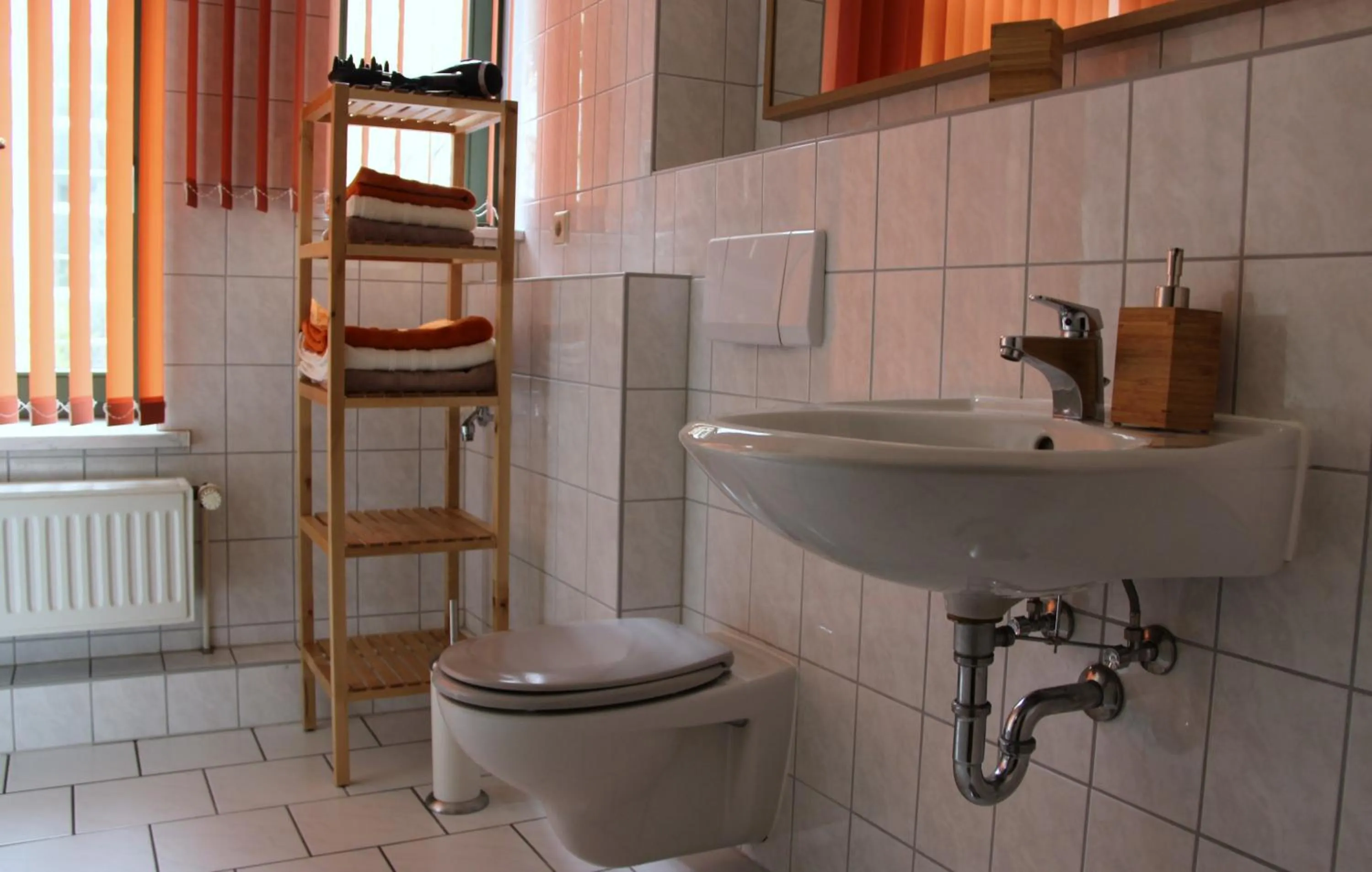 Bathroom in Leon Apartments