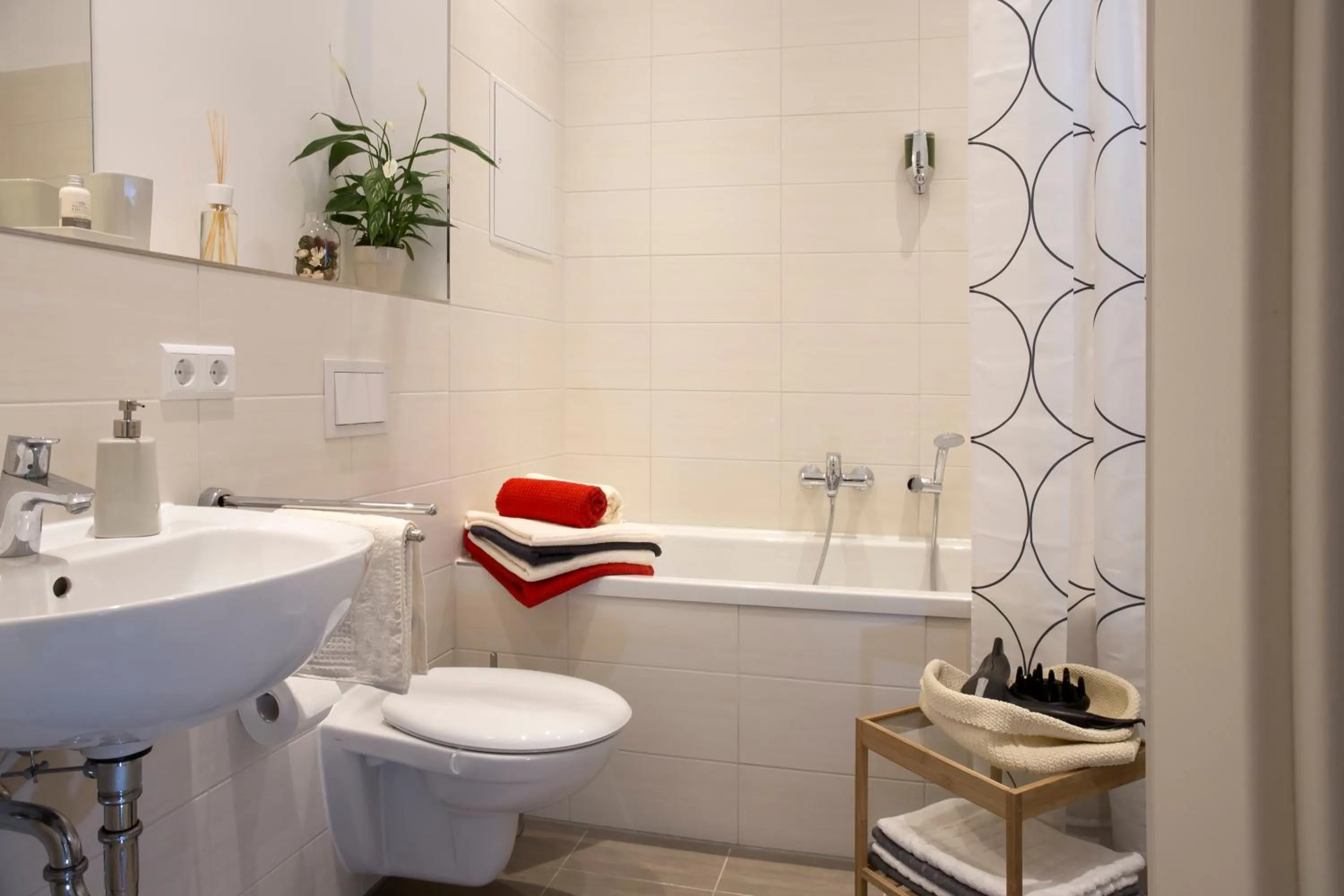 Shower in Leon Apartments