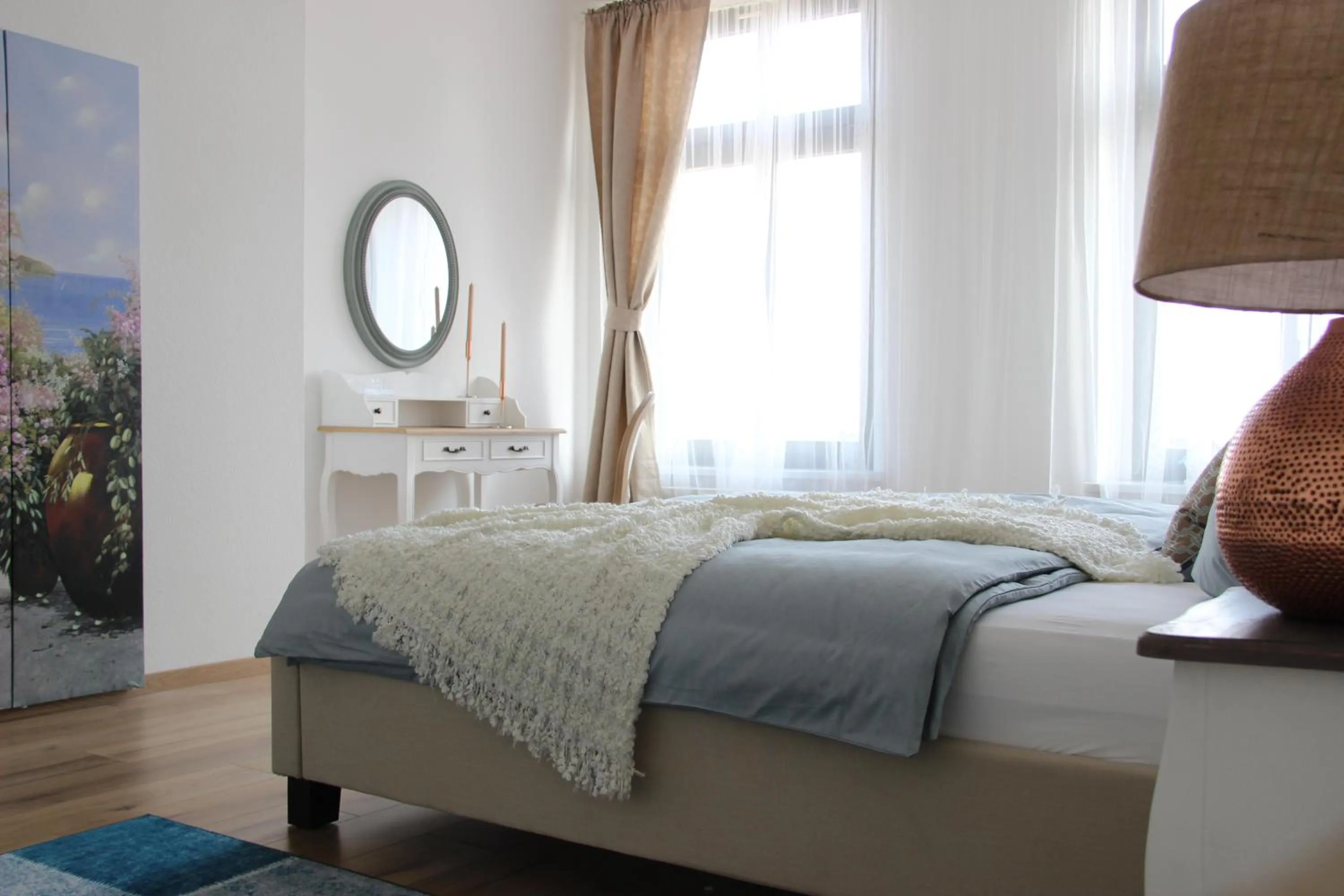 Bedroom, Bed in Leon Apartments