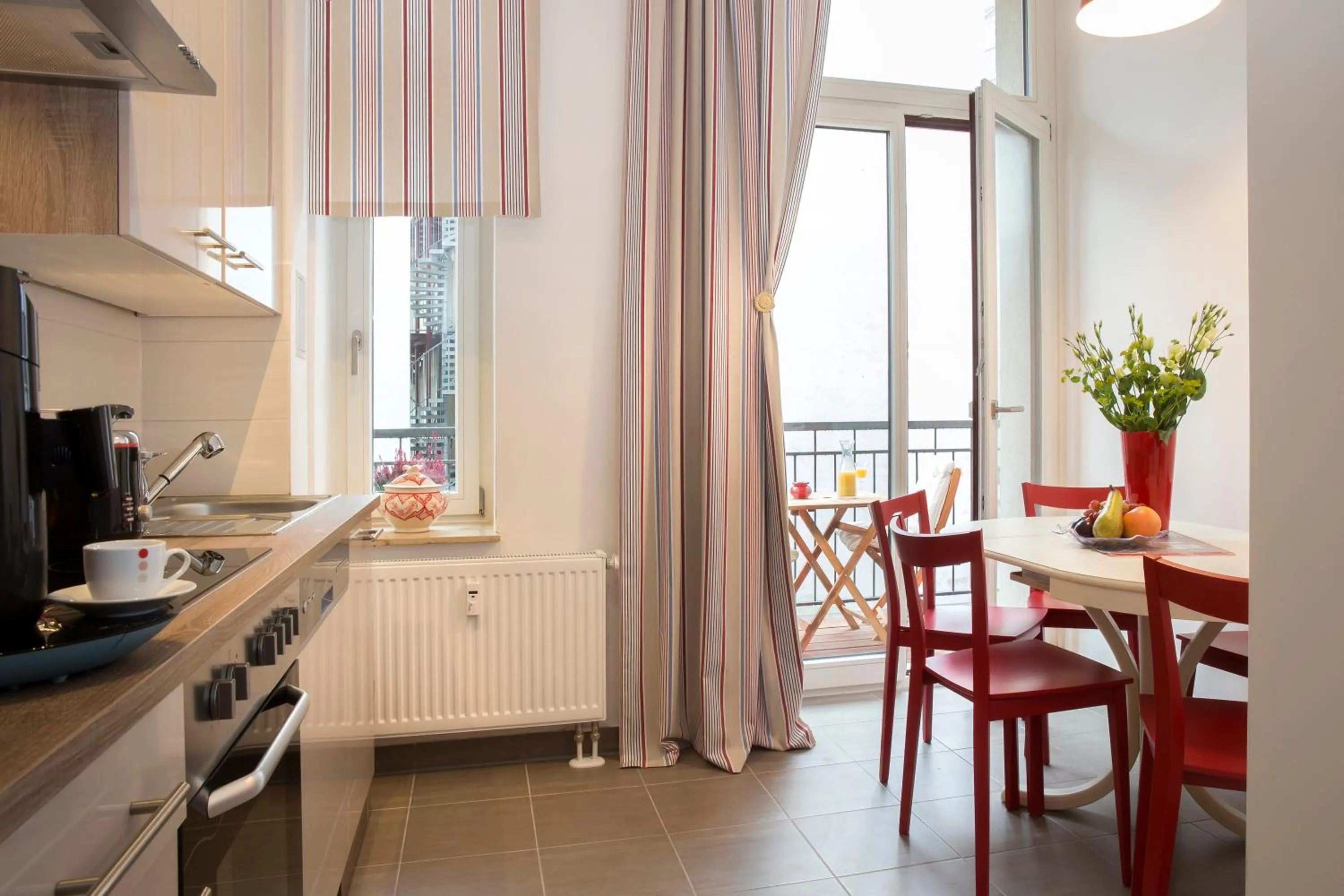 Kitchen or kitchenette in Leon Apartments