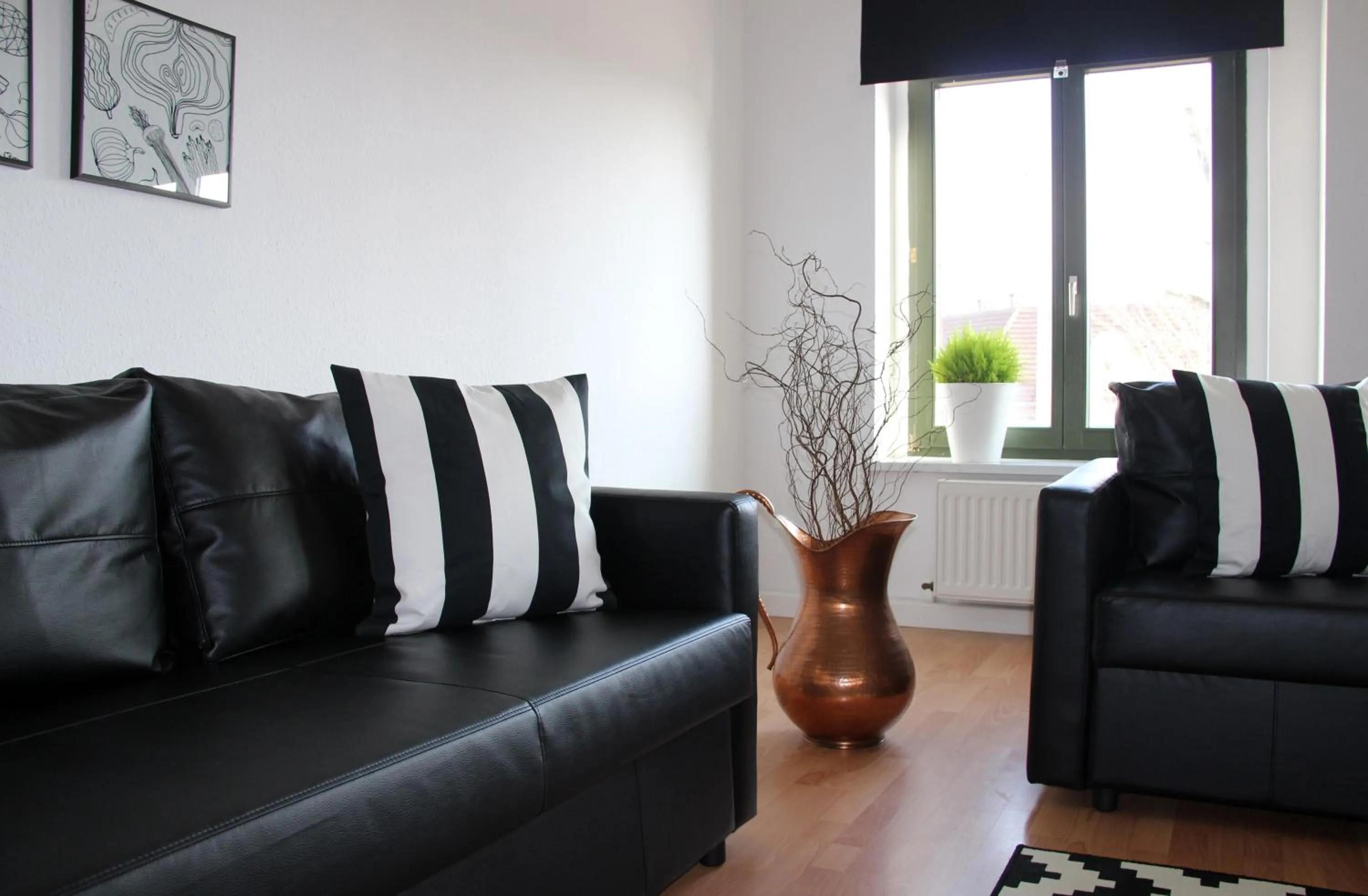 Living room in Leon Apartments