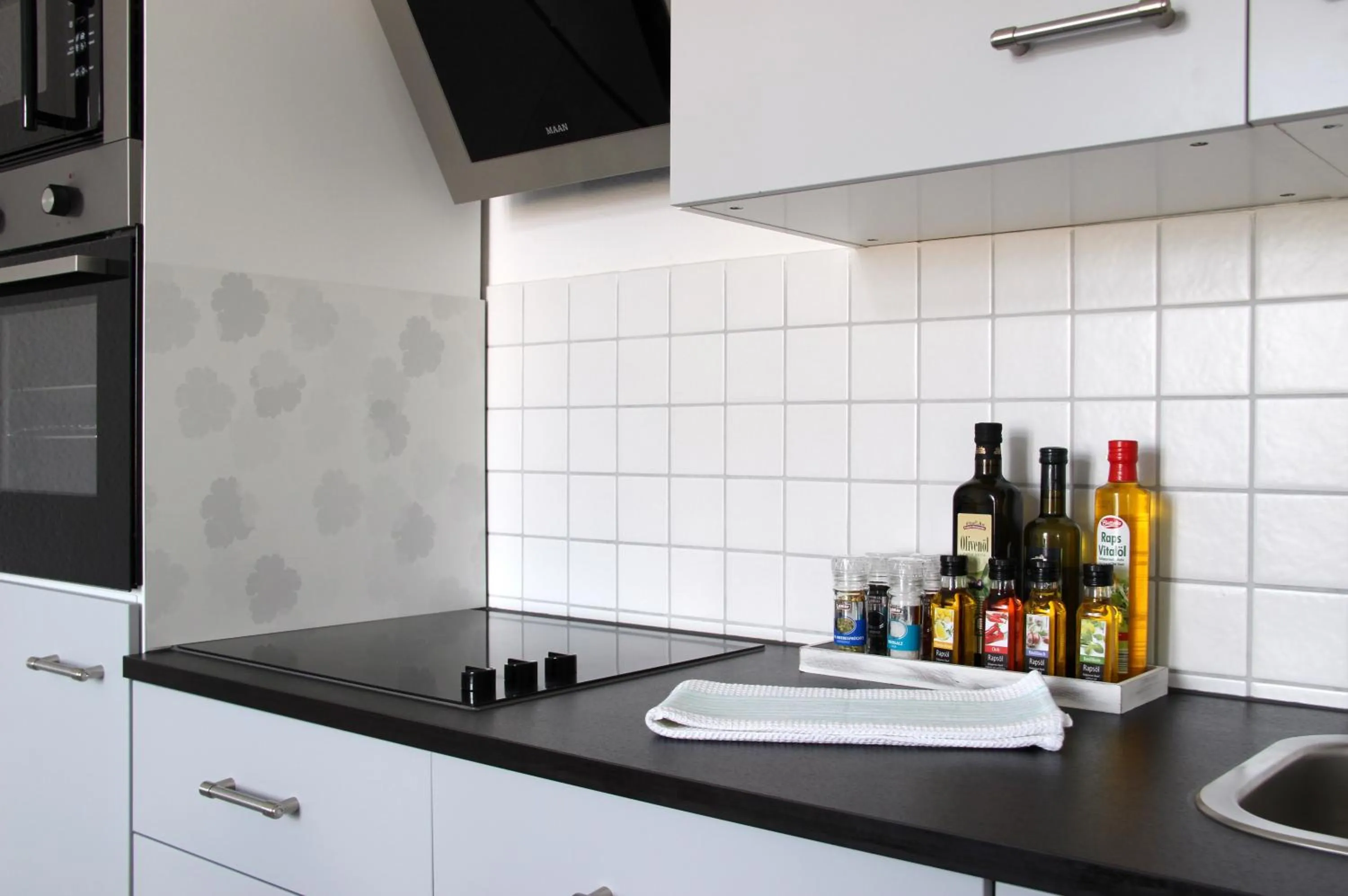 Food and drinks in Leon Apartments