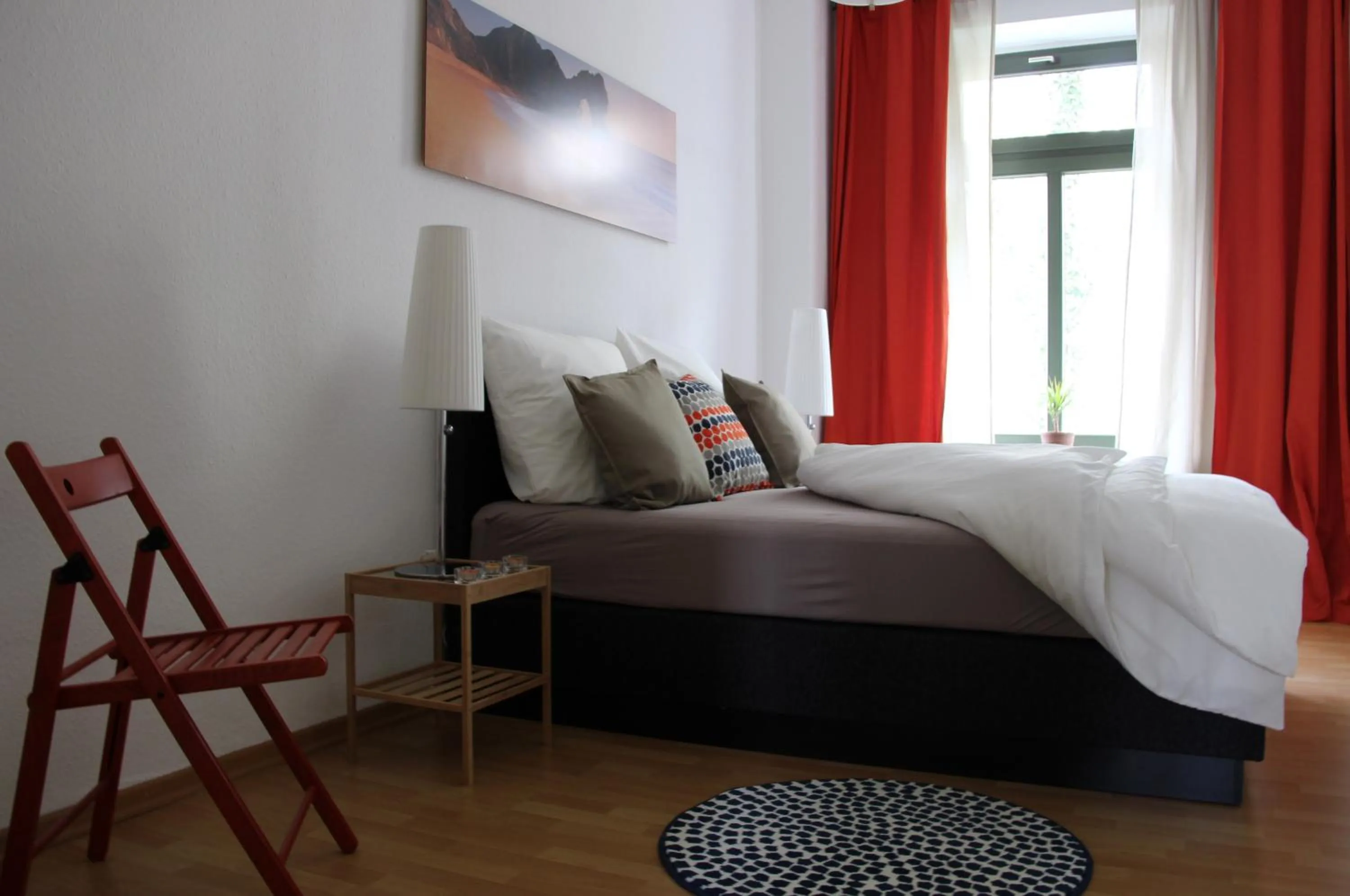 Bedroom, Bed in Leon Apartments