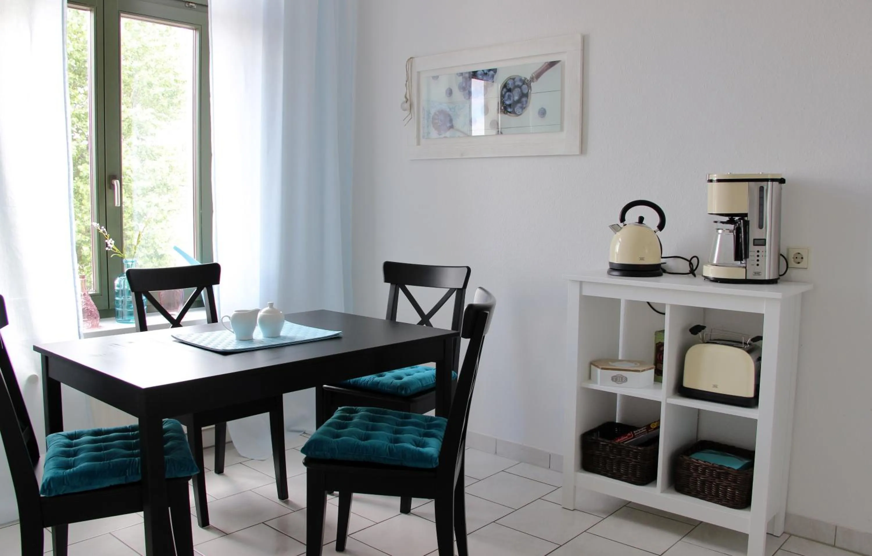 Kitchen or kitchenette in Leon Apartments