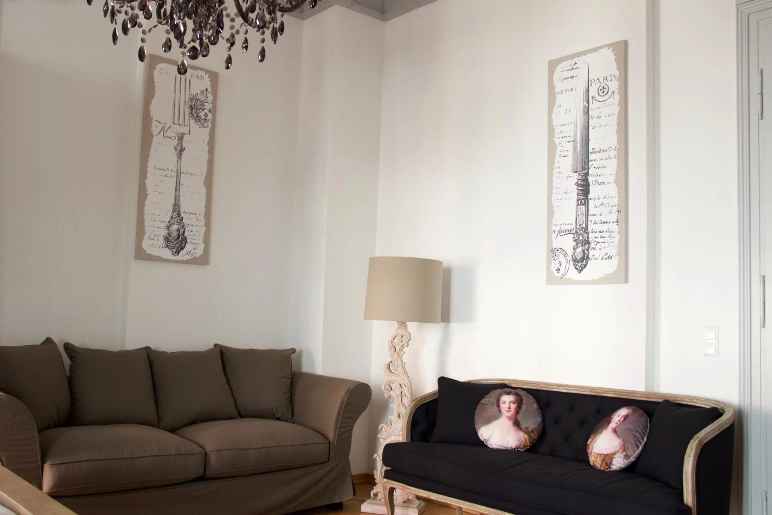 Living room in Leon Apartments