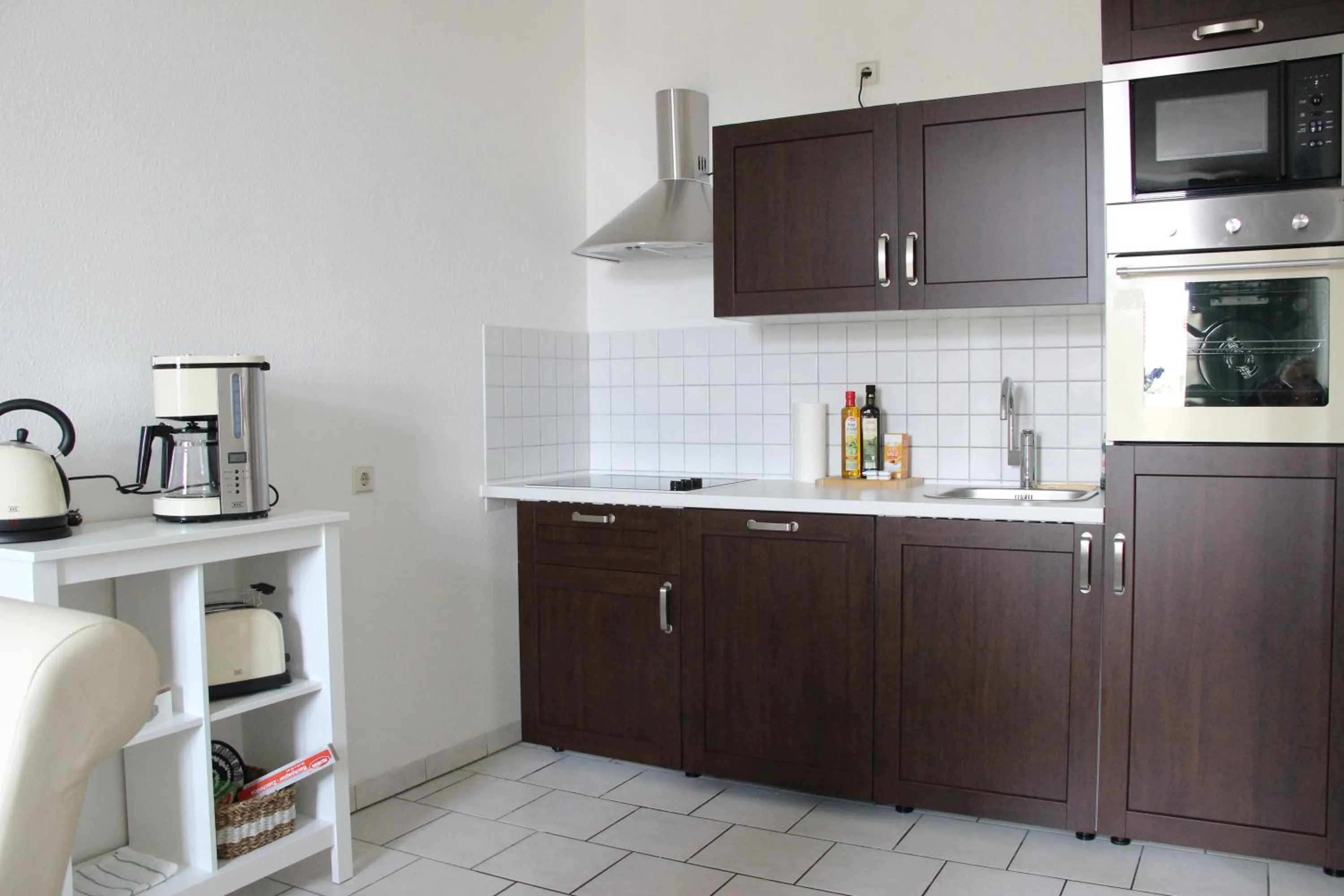Kitchen or kitchenette in Leon Apartments
