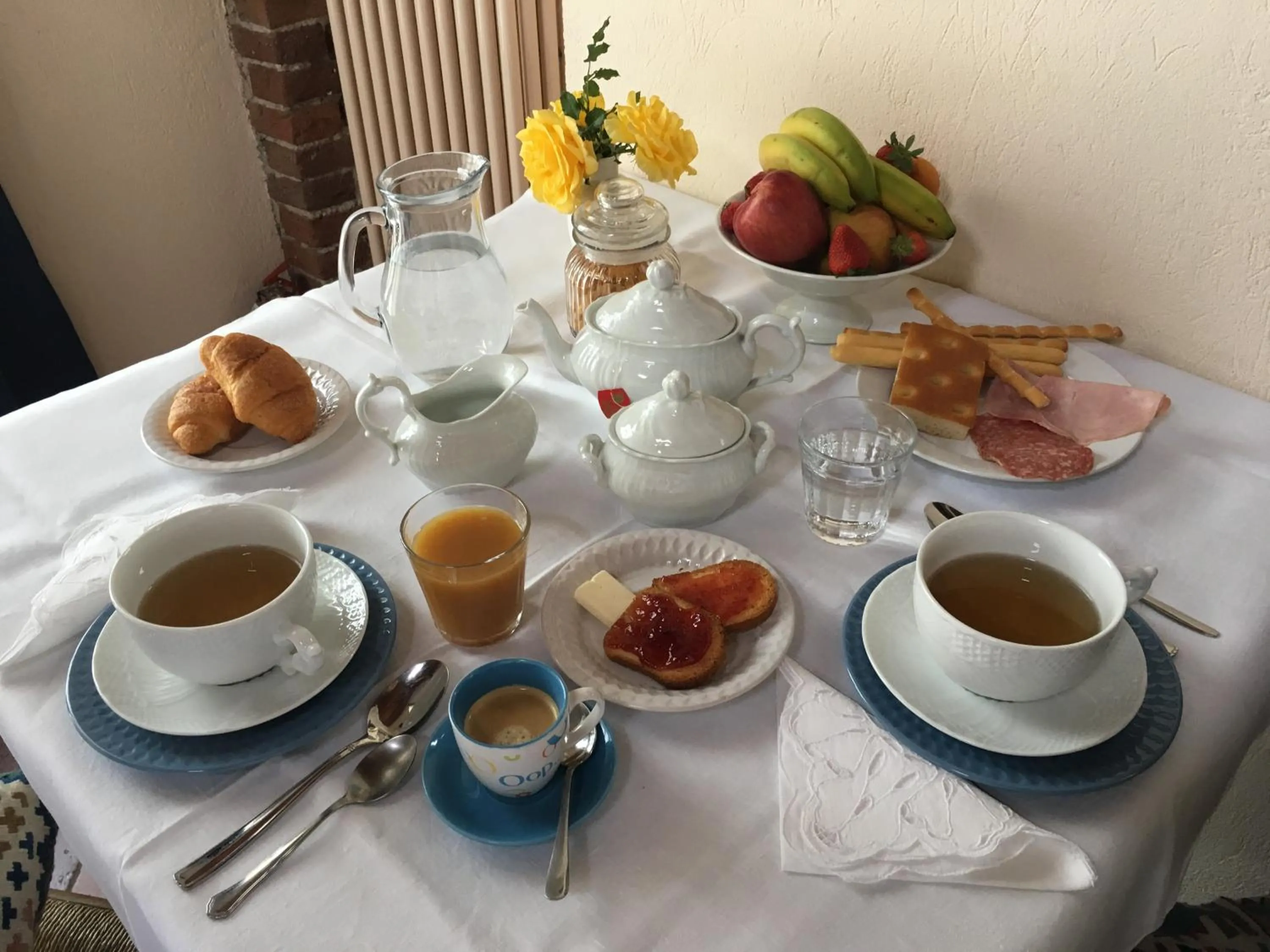 Italian breakfast in B&B Gira-Sole