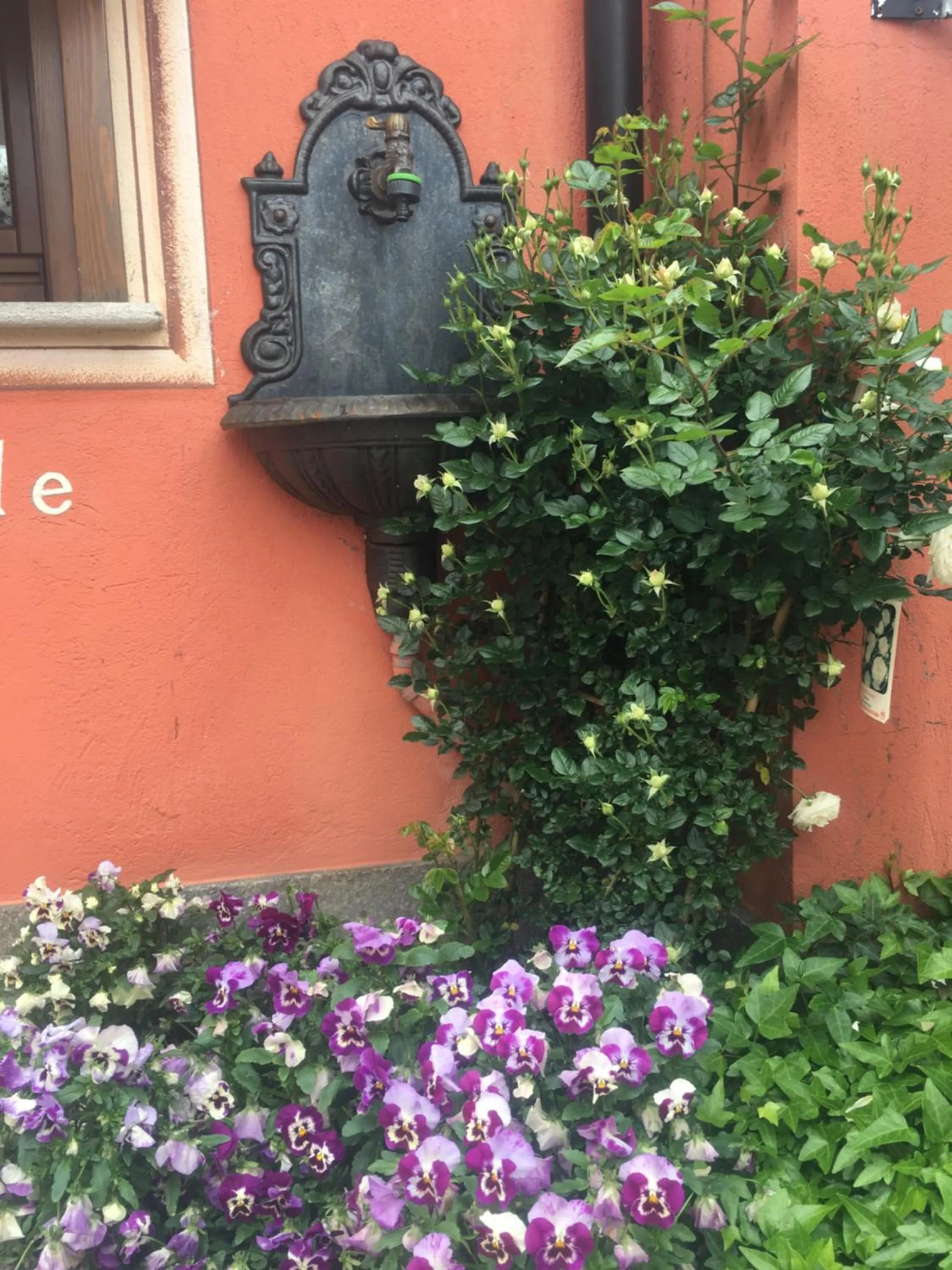 Property building in B&B Gira-Sole