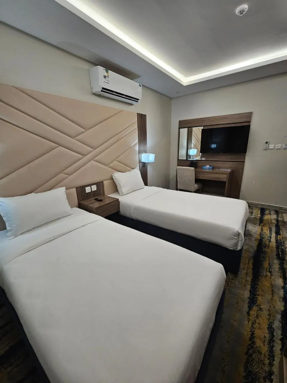 Bed in Emmar Al Dyar