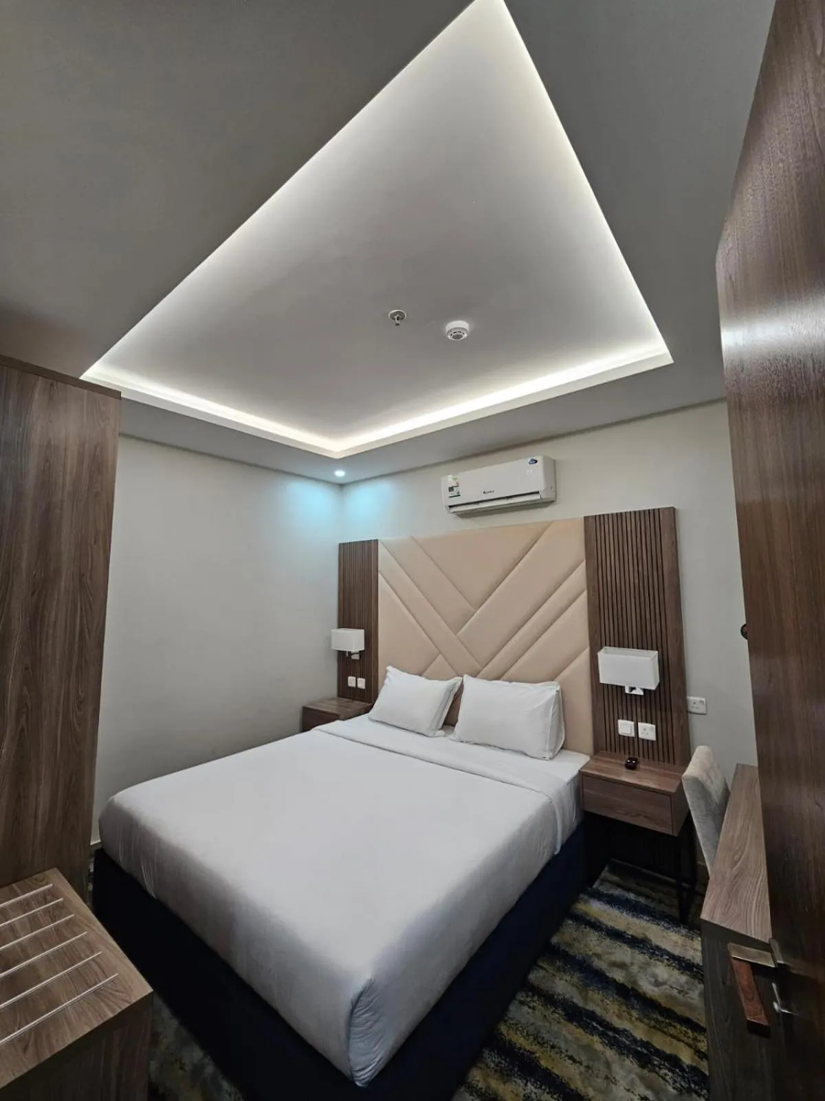 Bed in Emmar Al Dyar