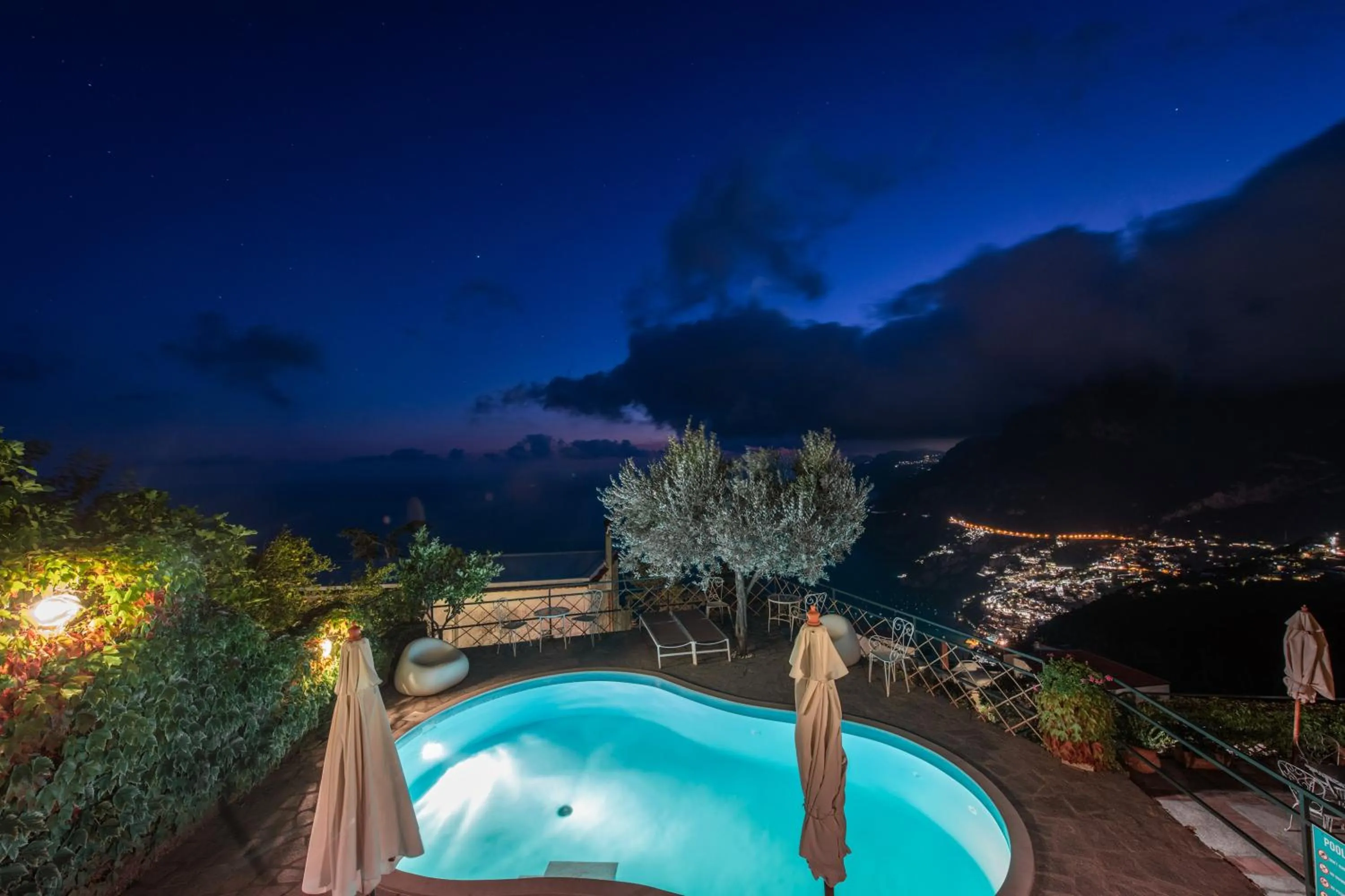 Pool view in Ville Olimpo