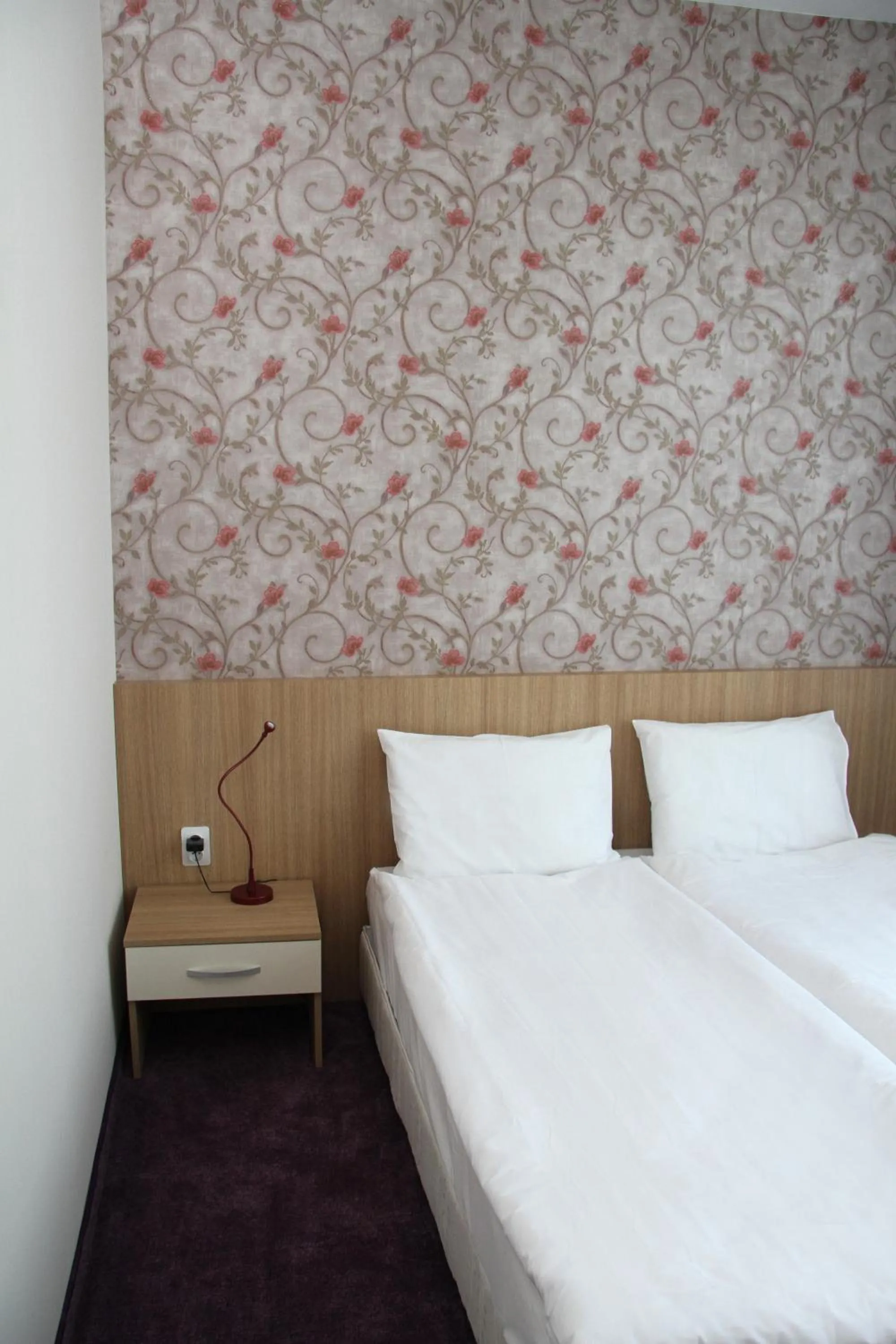 Bedroom, Bed in Sky Hotel