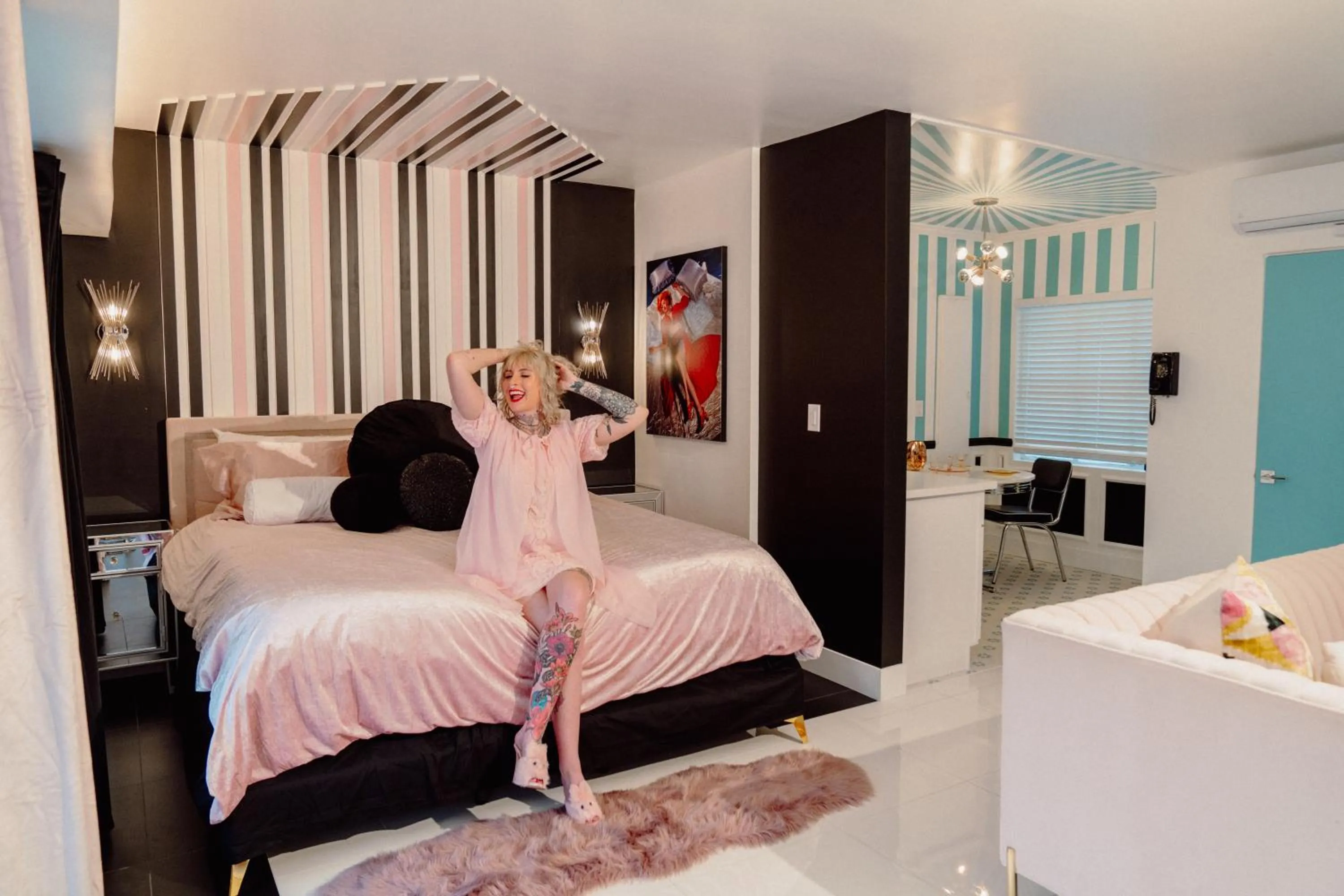 Bed in The Velvet Rope PS