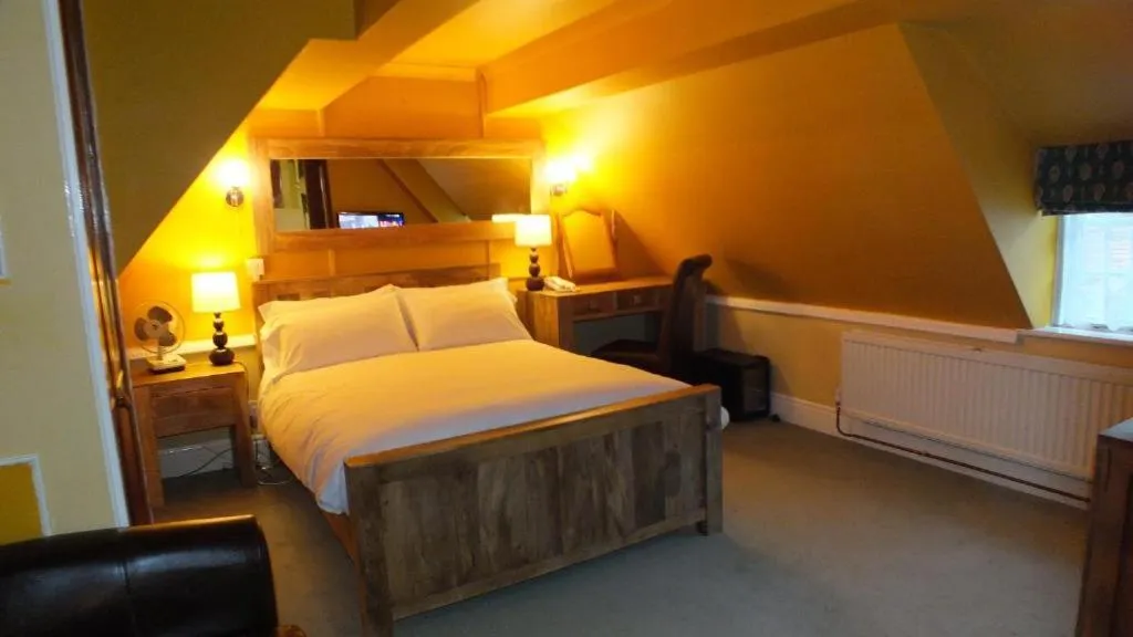 Bed in AbingPlough House