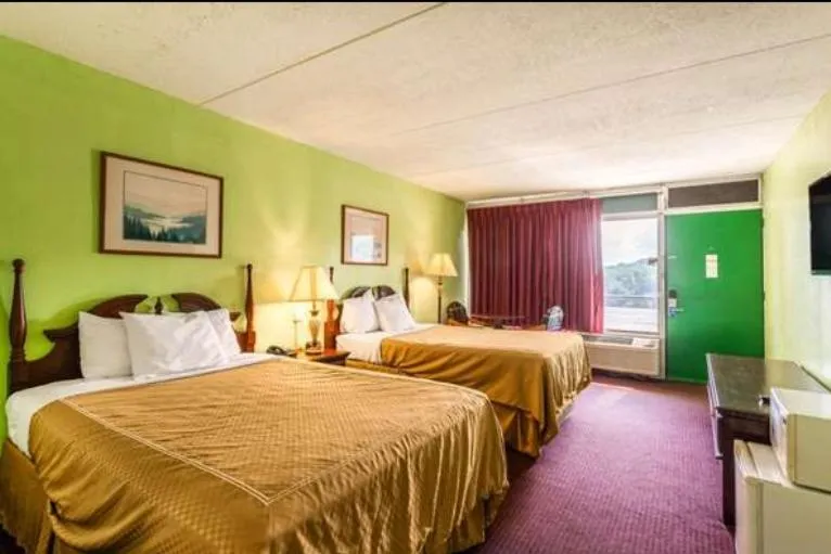 Photo of the whole room, Bed in FairBridge Inn Express Mount Vernon Renfro Valley