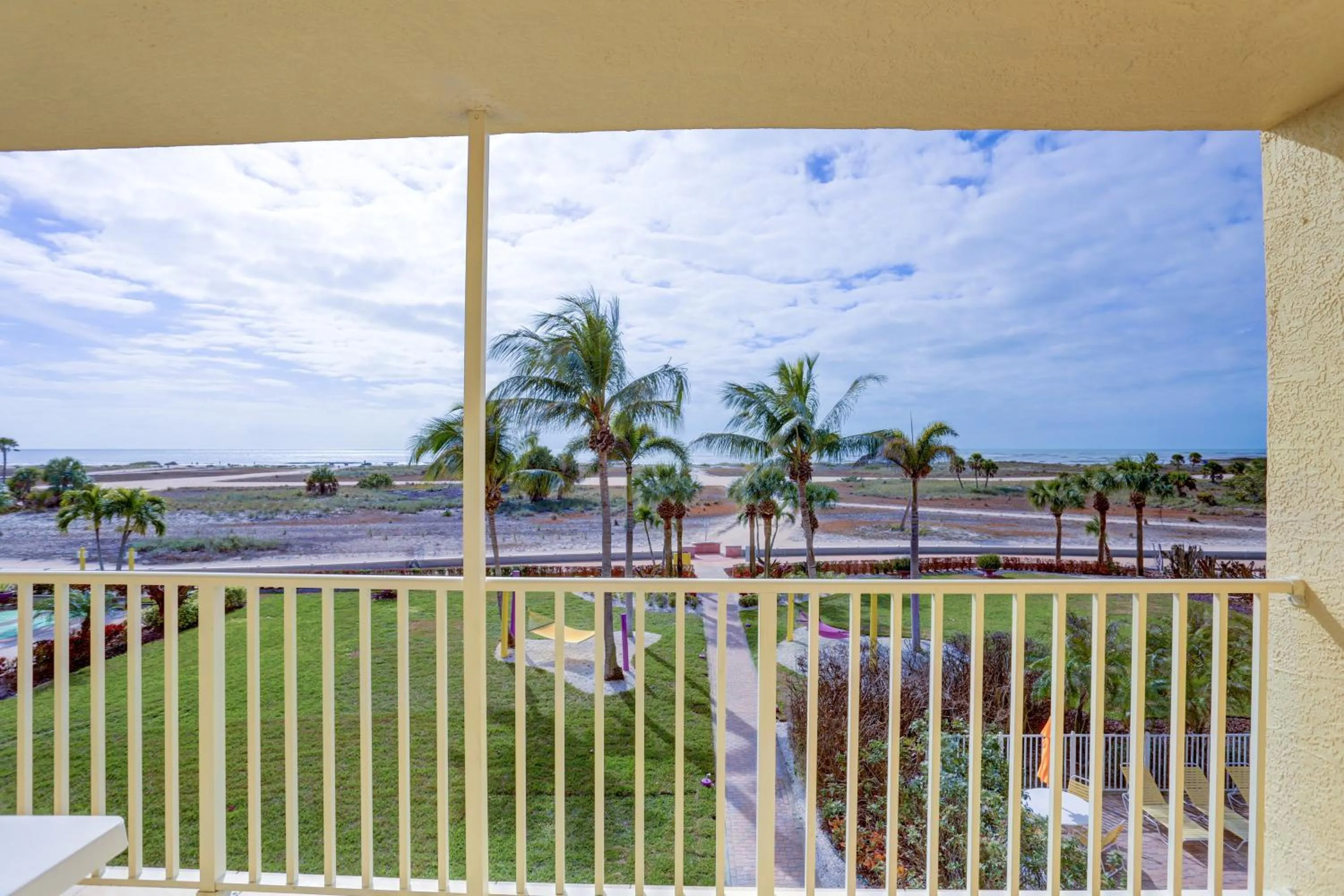 South Beach Condo Hotel by Travel Resort Services, Inc.