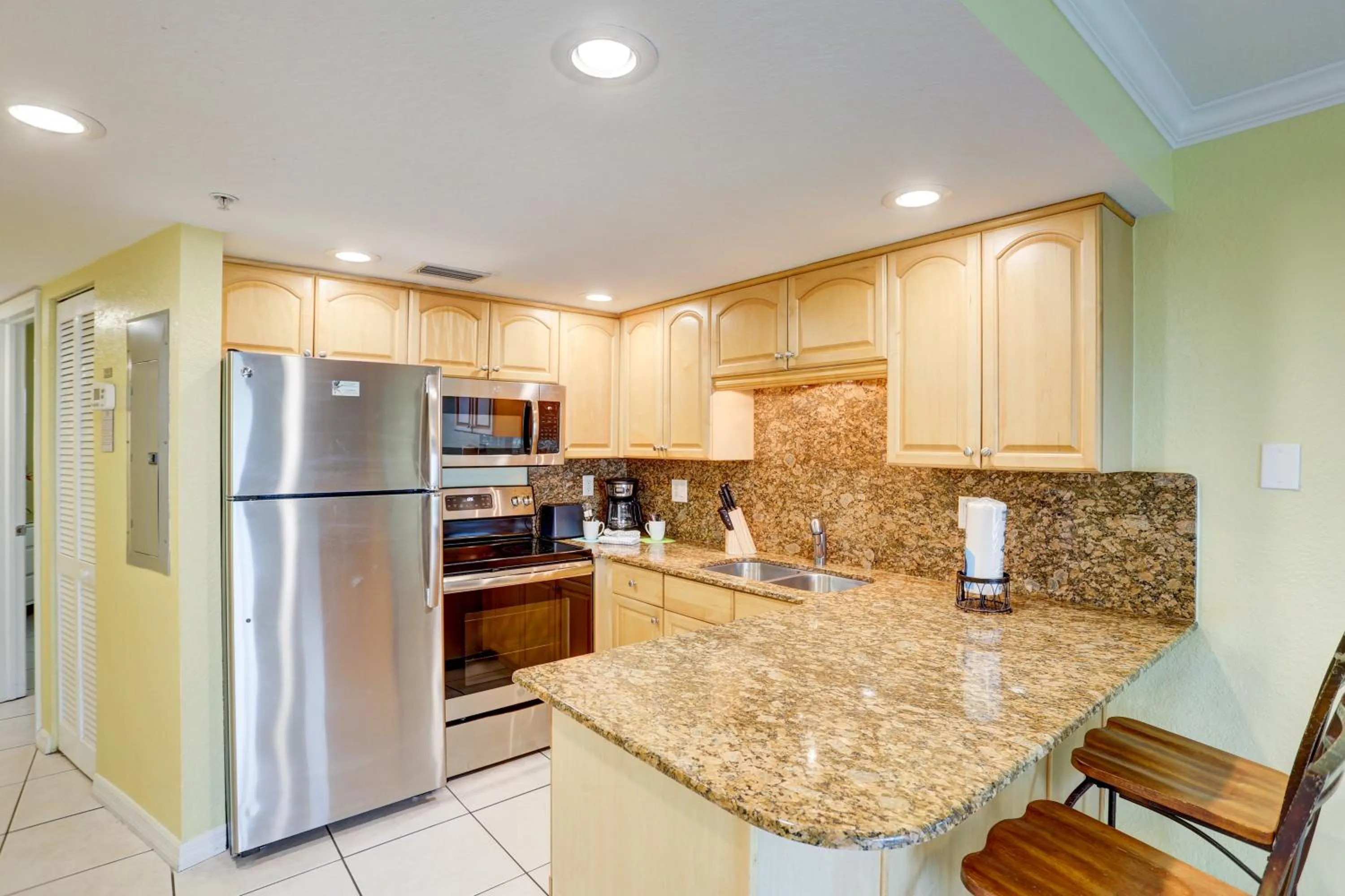 South Beach Condo Hotel by Travel Resort Services, Inc.