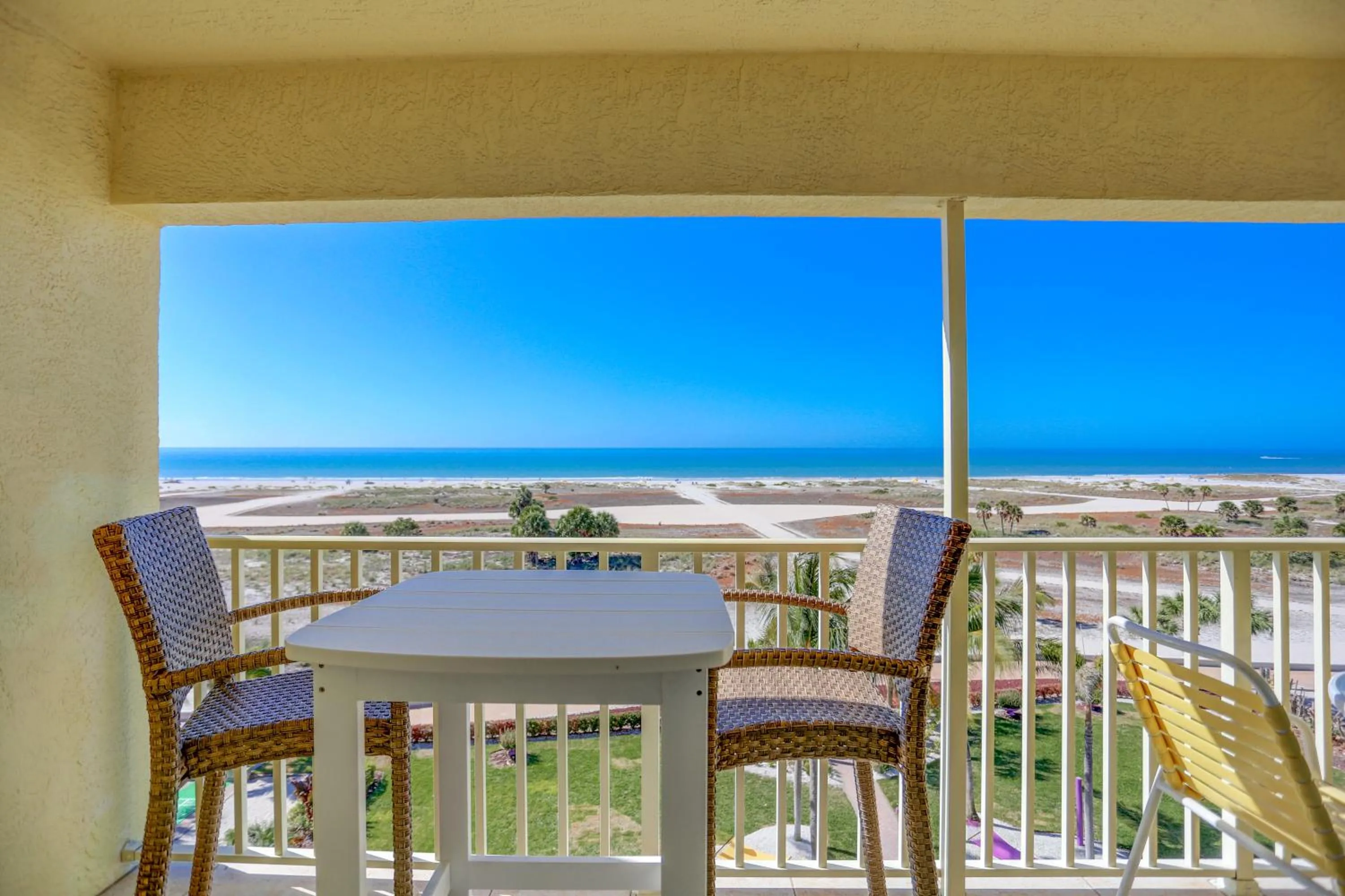 South Beach Condo Hotel by Travel Resort Services, Inc.