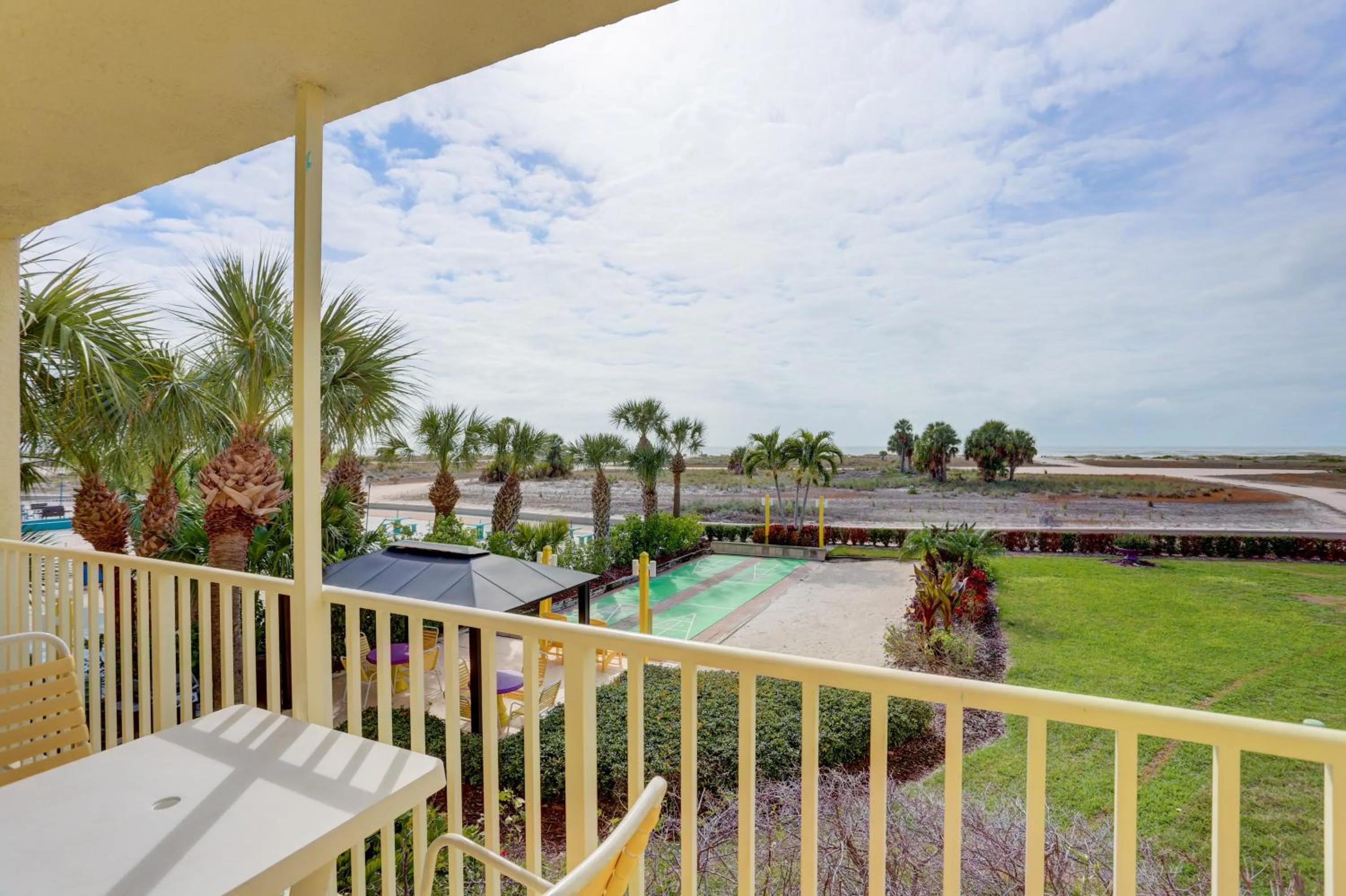 South Beach Condo Hotel by Travel Resort Services, Inc.