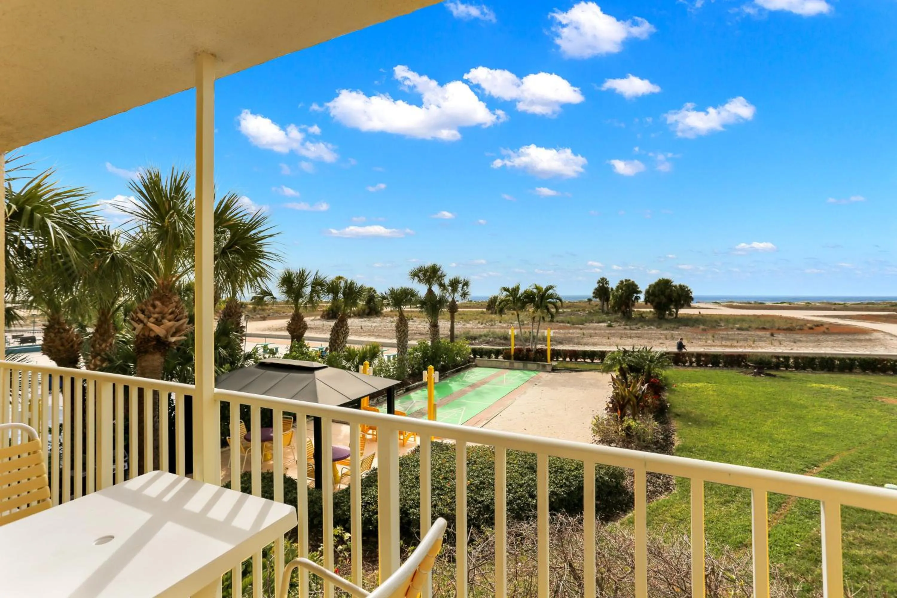 South Beach Condo Hotel by Travel Resort Services, Inc.