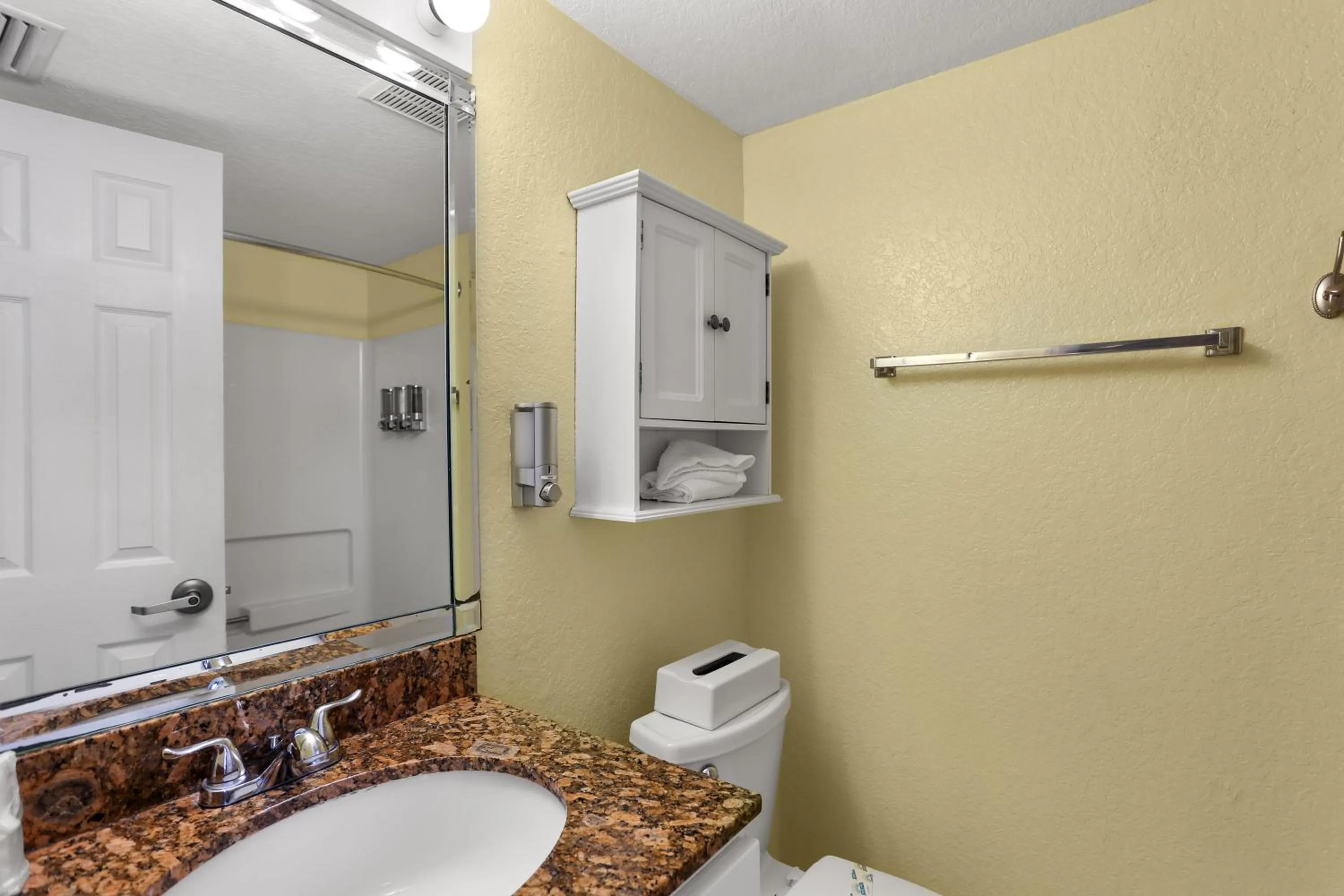 South Beach Condo Hotel by Travel Resort Services, Inc.