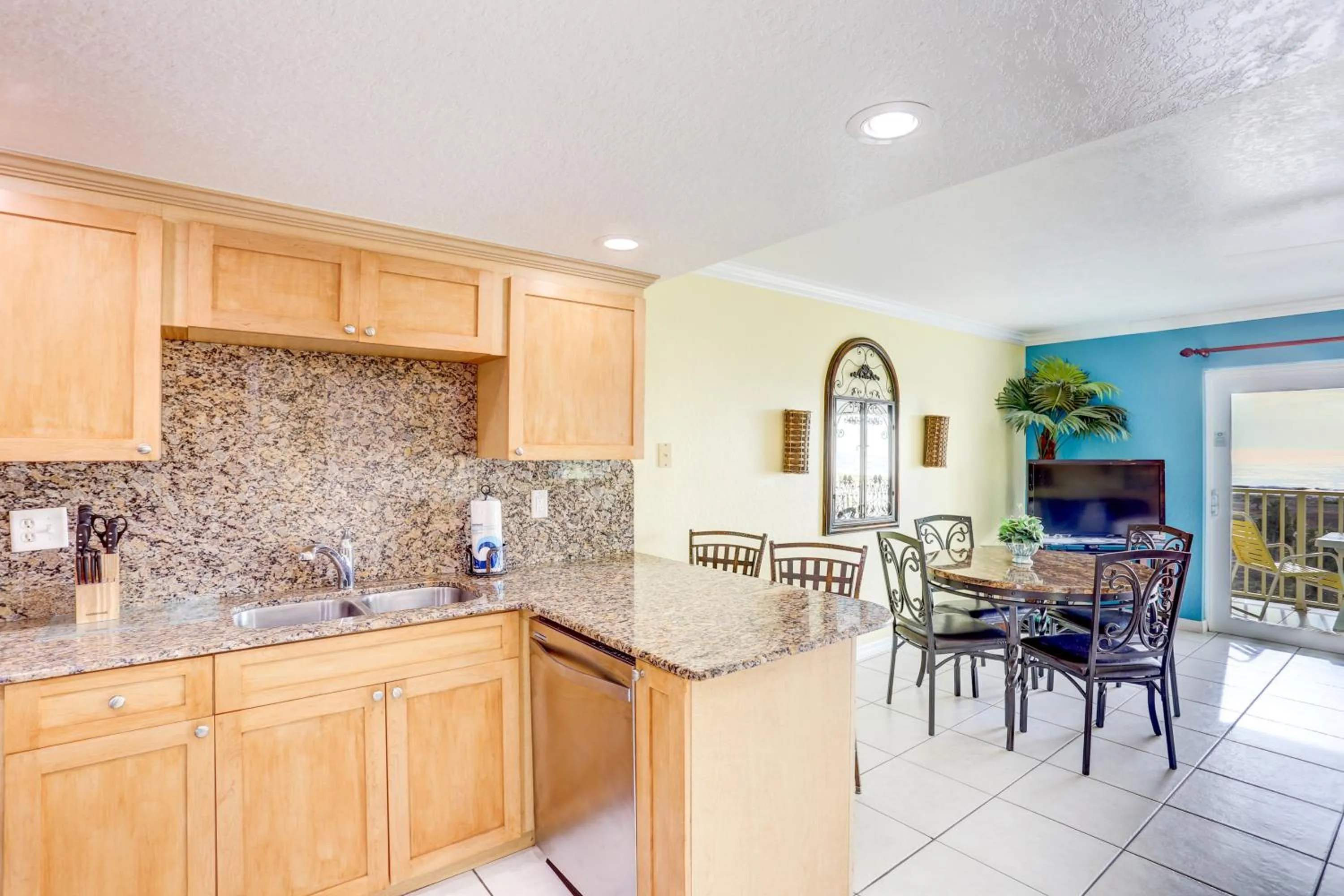 South Beach Condo Hotel by Travel Resort Services, Inc.