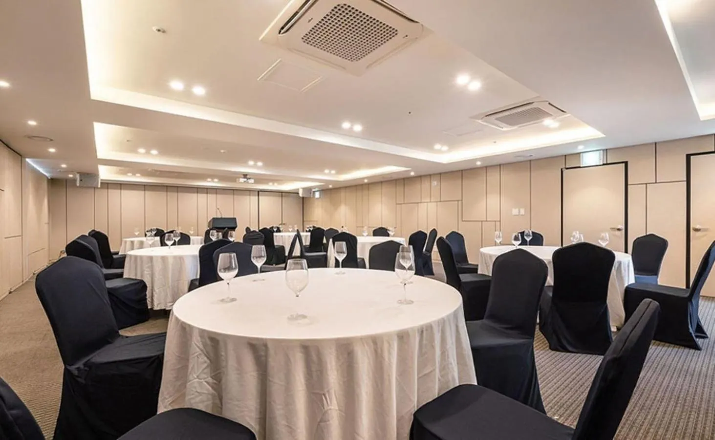 Banquet/Function facilities in Sweetmay Seogwipo