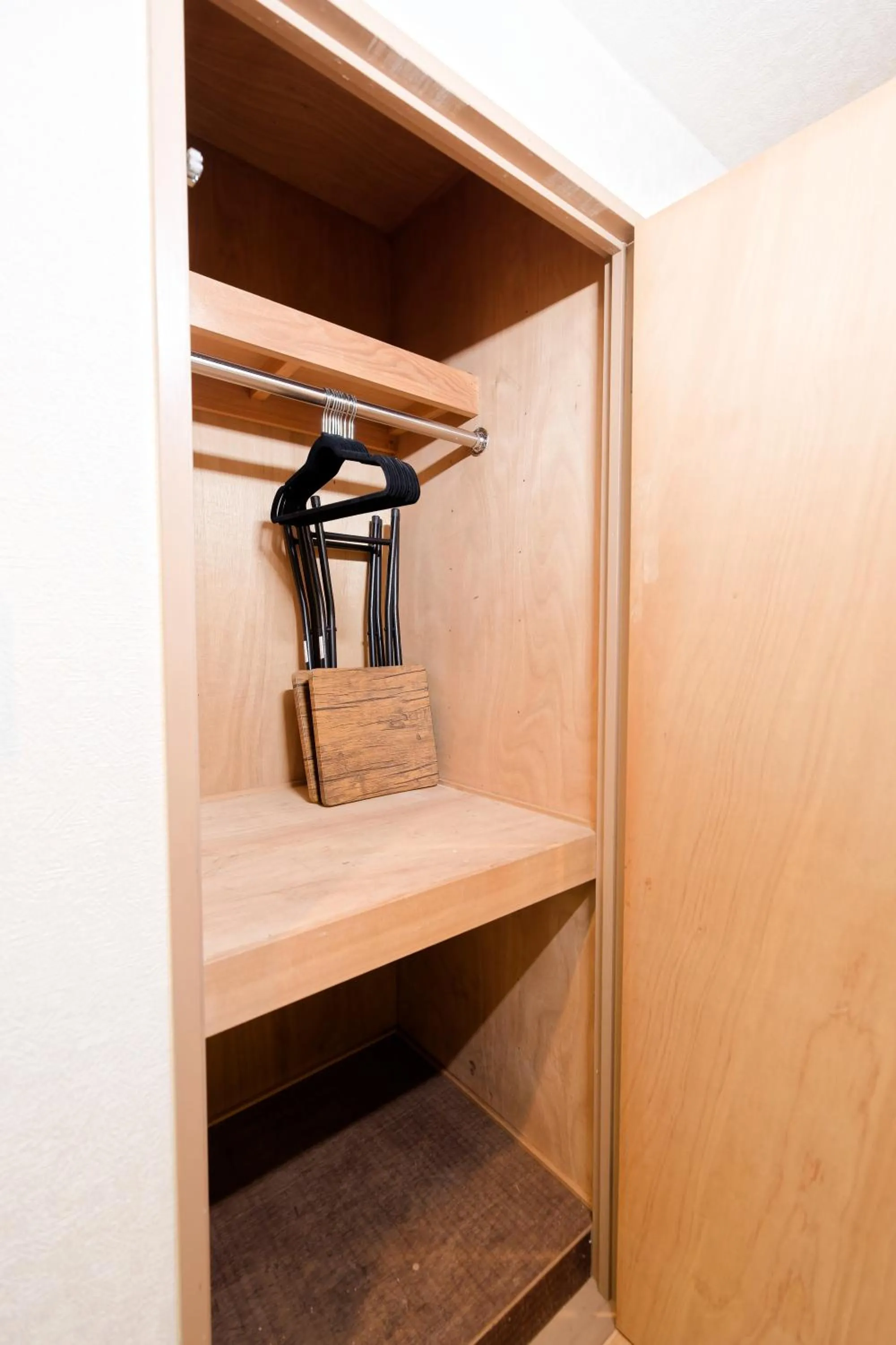 Shinjuku Waseda Earthtone Apartment