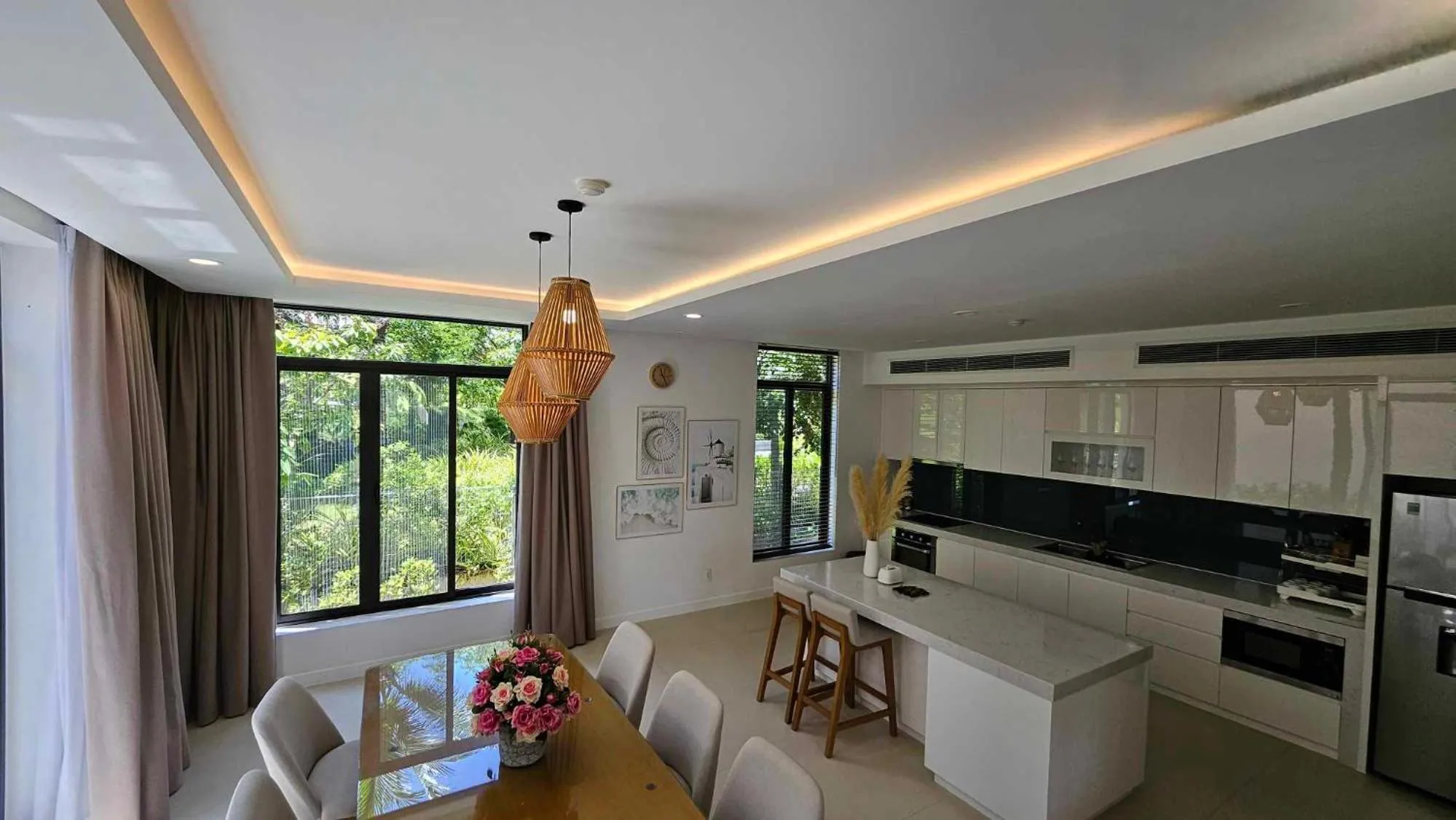 Kitchen or kitchenette in Seascape Villas In Long Beach Cam Ranh