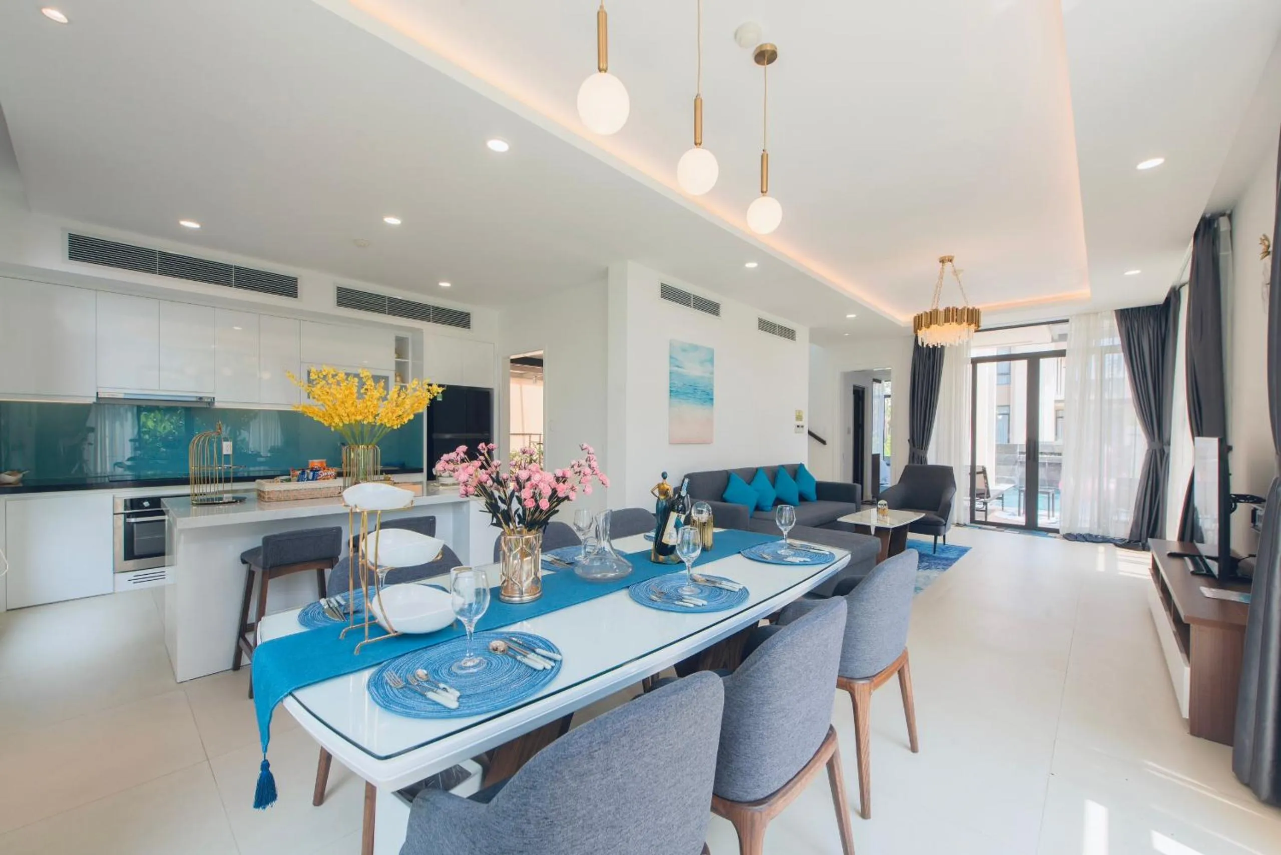 Kitchen or kitchenette in Seascape Villas In Long Beach Cam Ranh