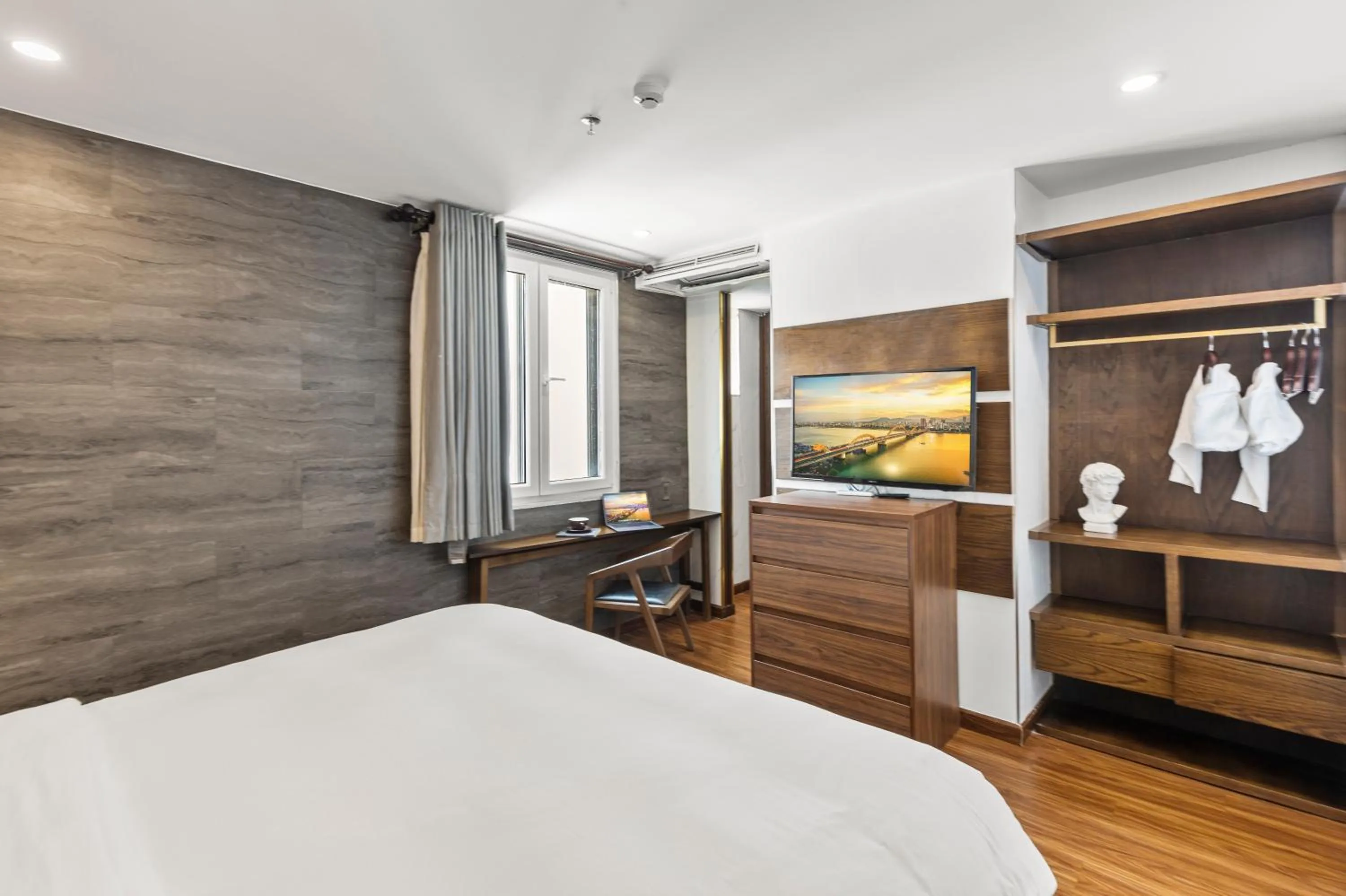 Bedroom, Bed in Tokyo Boutique Front Beach Hotel