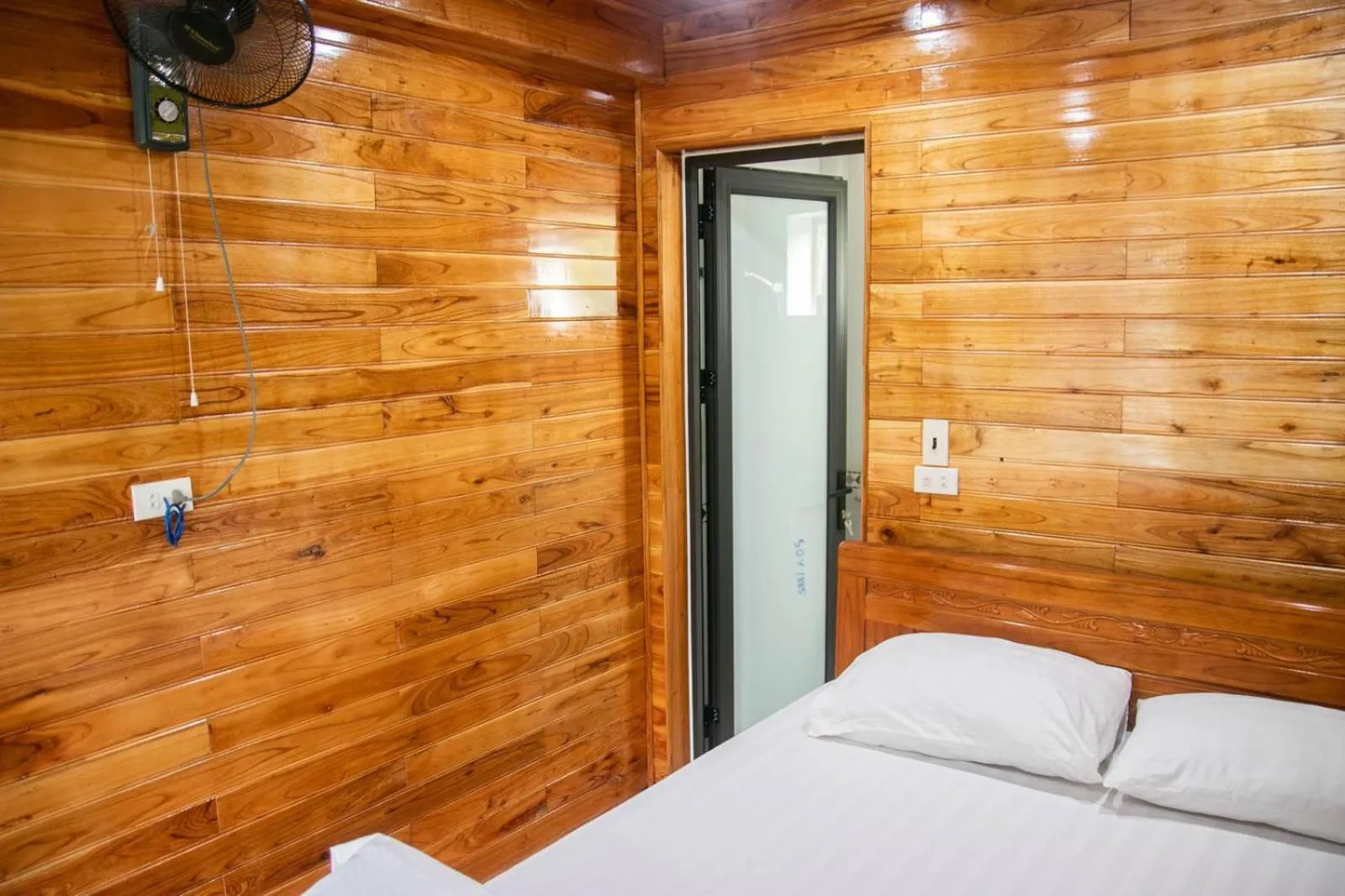 Photo of the whole room, Bed in Cao Thạch Homestay