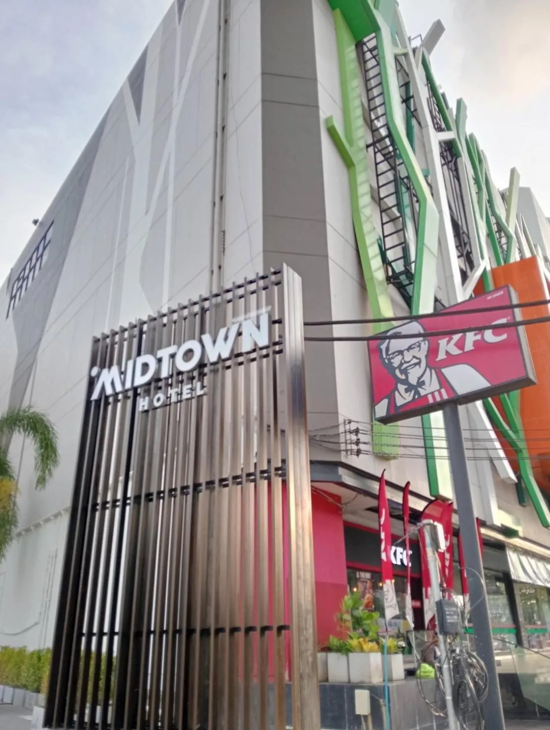 Facade/entrance in Hatyai Midtown Hotel