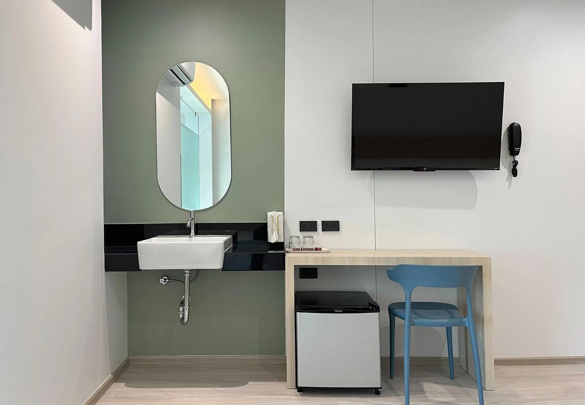 TV and multimedia in Hatyai Midtown Hotel