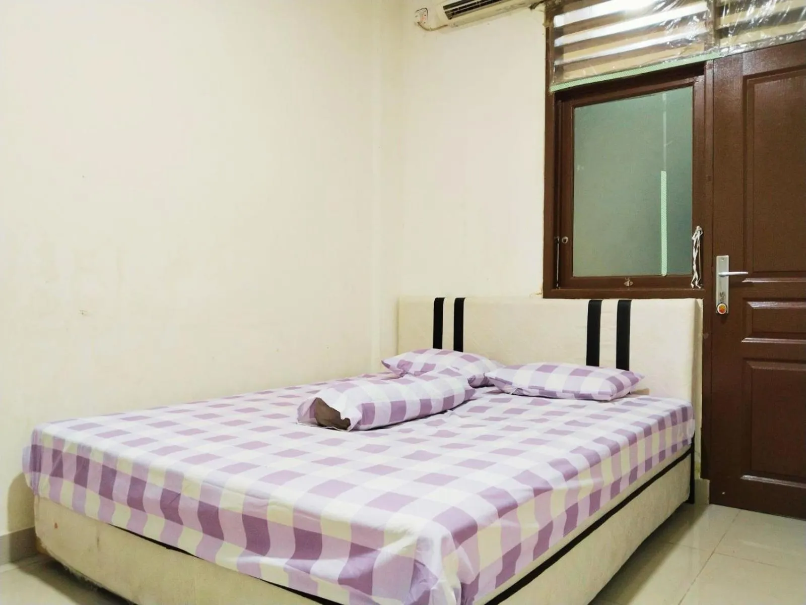 Bed in Roemah Djatinegara