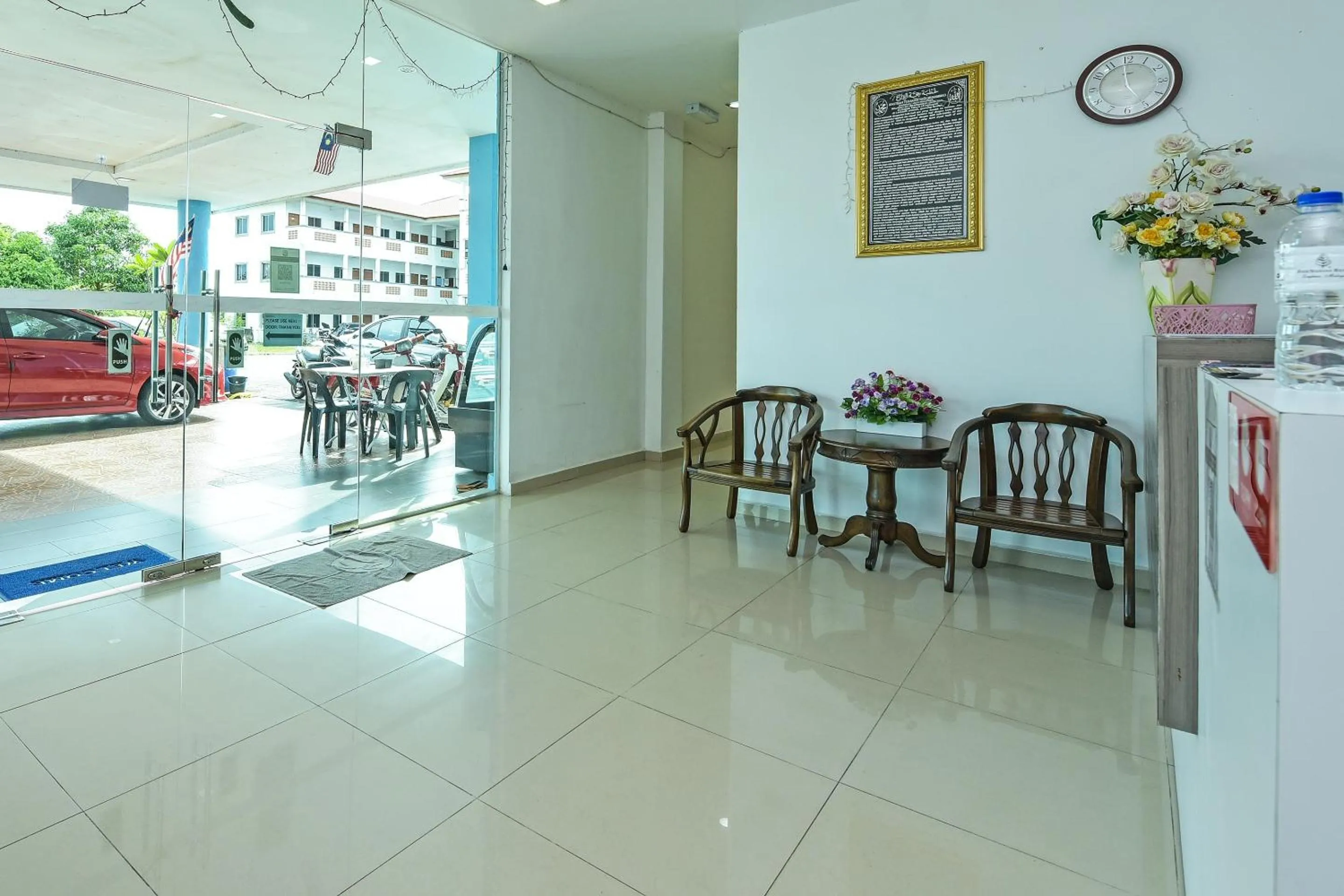 Lobby or reception in Hotel O Senyum Inn