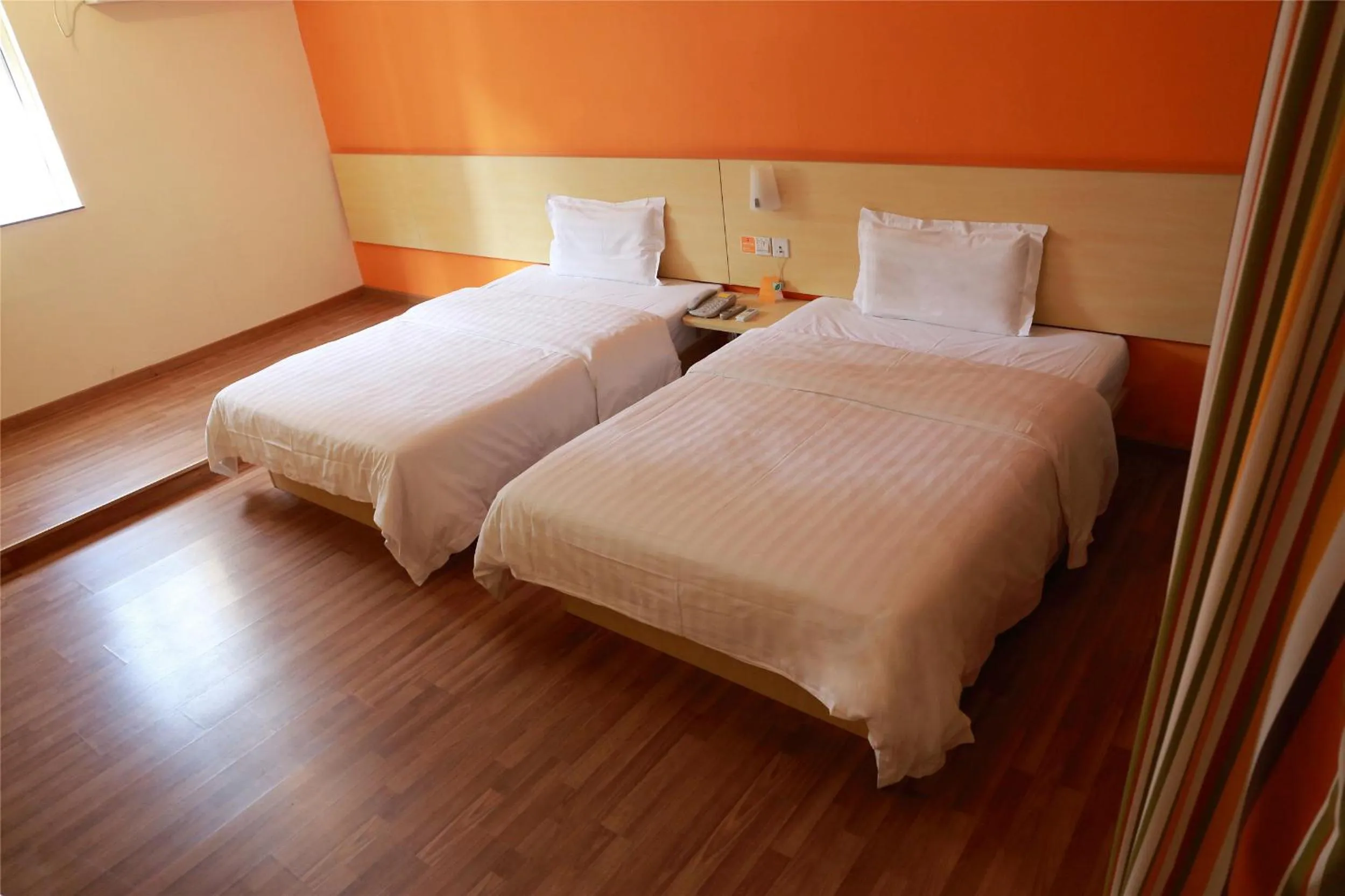 Bedroom, Bed in 7Days Inn Chengdu Zhengfu Street Wenshufang