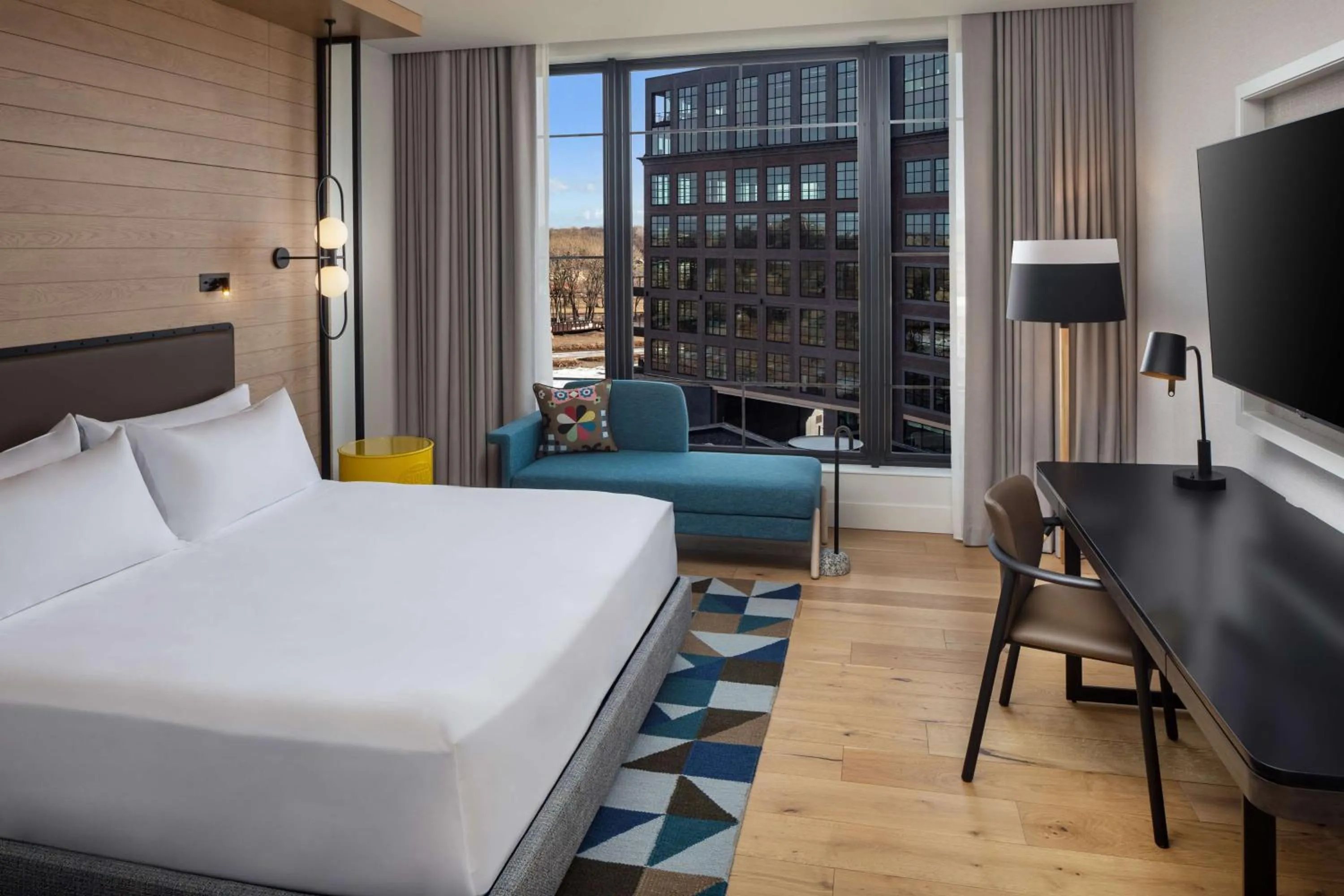 Bedroom, Bed in Canopy By Hilton Sioux Falls Downtown