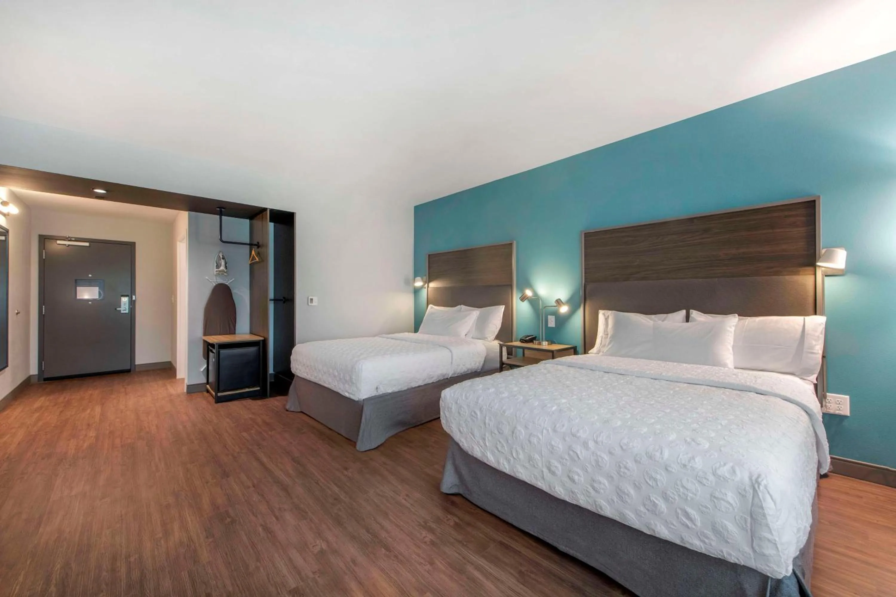 Bed in Tru by Hilton Wilmington Wrightsville Beach