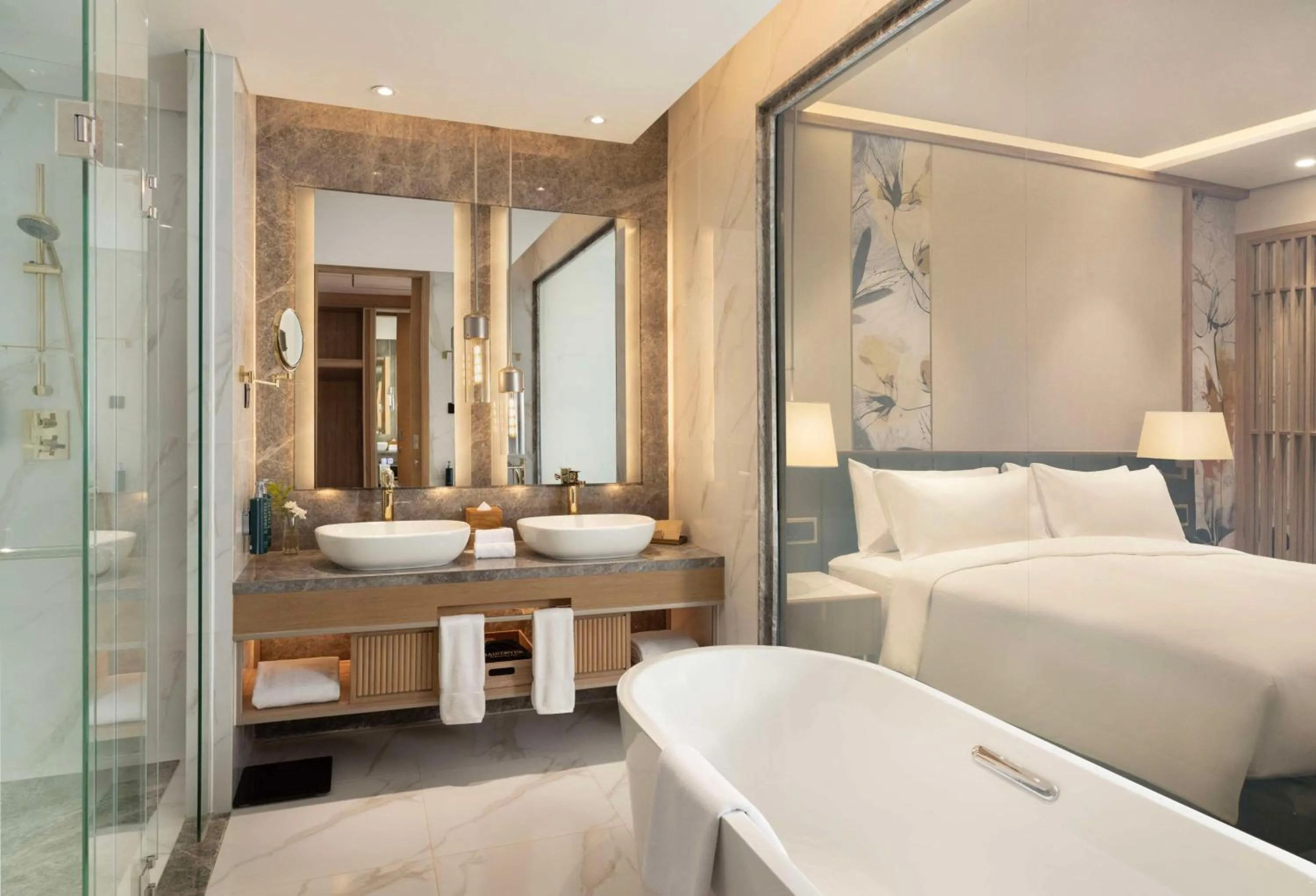 Bathroom, Bed in DoubleTree by Hilton Jakarta Bintaro Jaya
