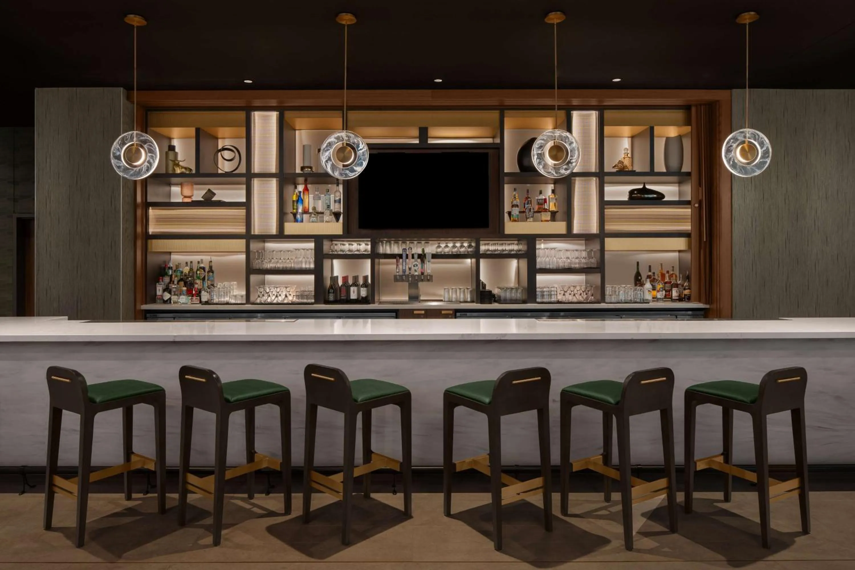 Restaurant/places to eat in Embassy Suites By Hilton Madison Downtown