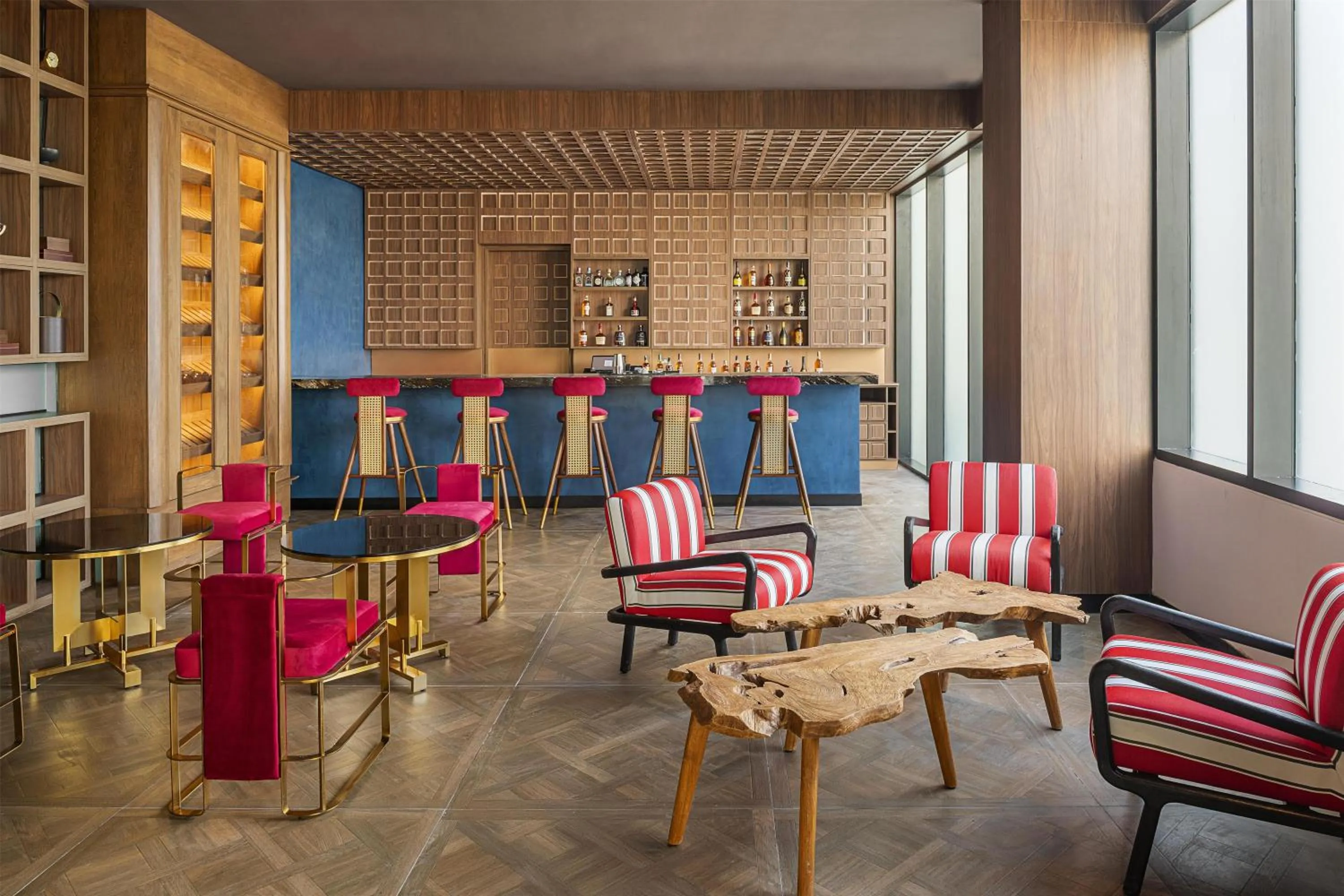 Lounge or bar in Zemi Miches Punta Cana All-Inclusive Resort, Curio by Hilton