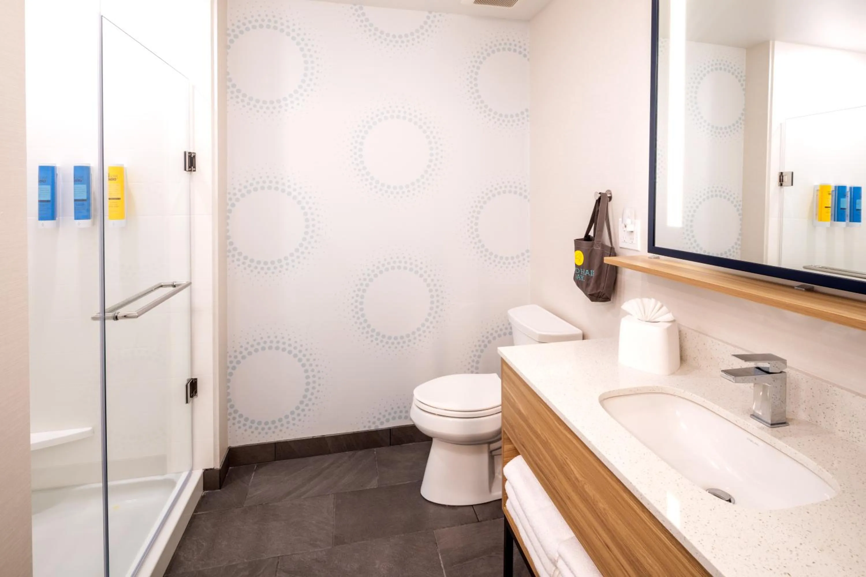 Bathroom in Tru By Hilton Yakima Airport